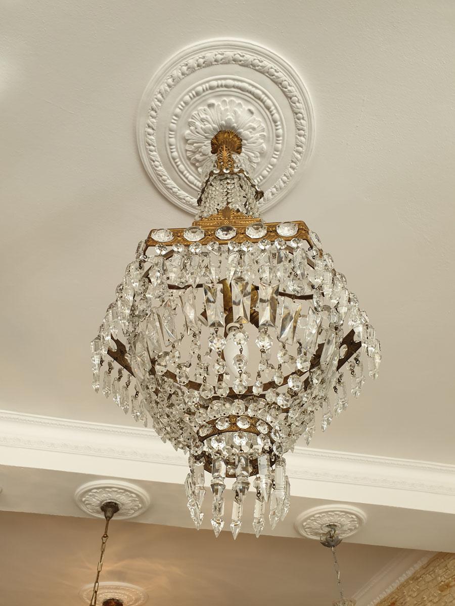 First Half of the 20th Century Crystal Chandelier For Sale 1