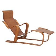 1st Production Marcel Breuer Long Chair for Isokon 1935/36 moulded bent plywood 1st Production Marcel Breuer Long Chair for Isokon 1935/36 moulded bent plywood