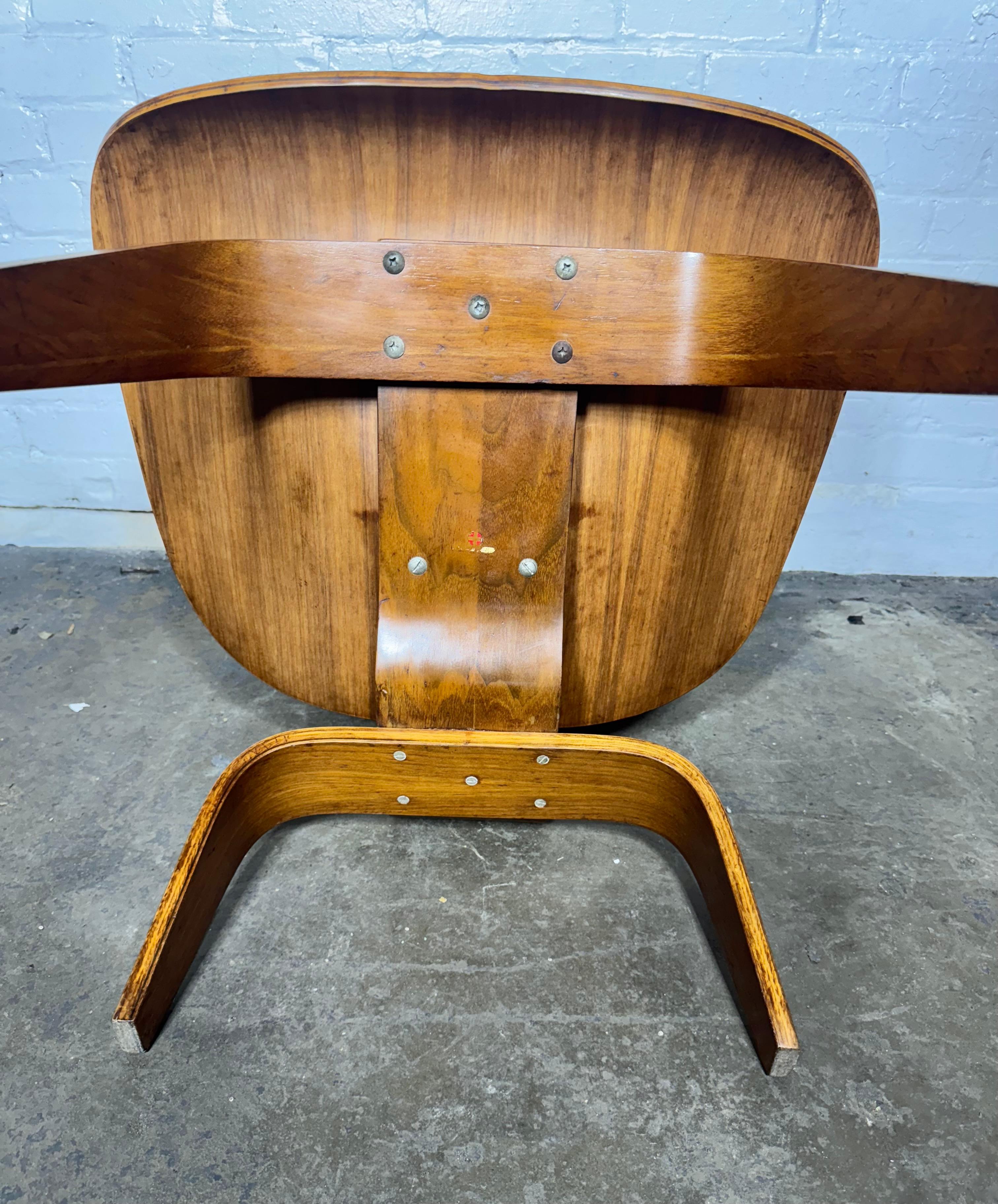 Birch 1st Year Production Charles Eames L C W 'Lounge Chair' Earliest Label (RED CROSS For Sale
