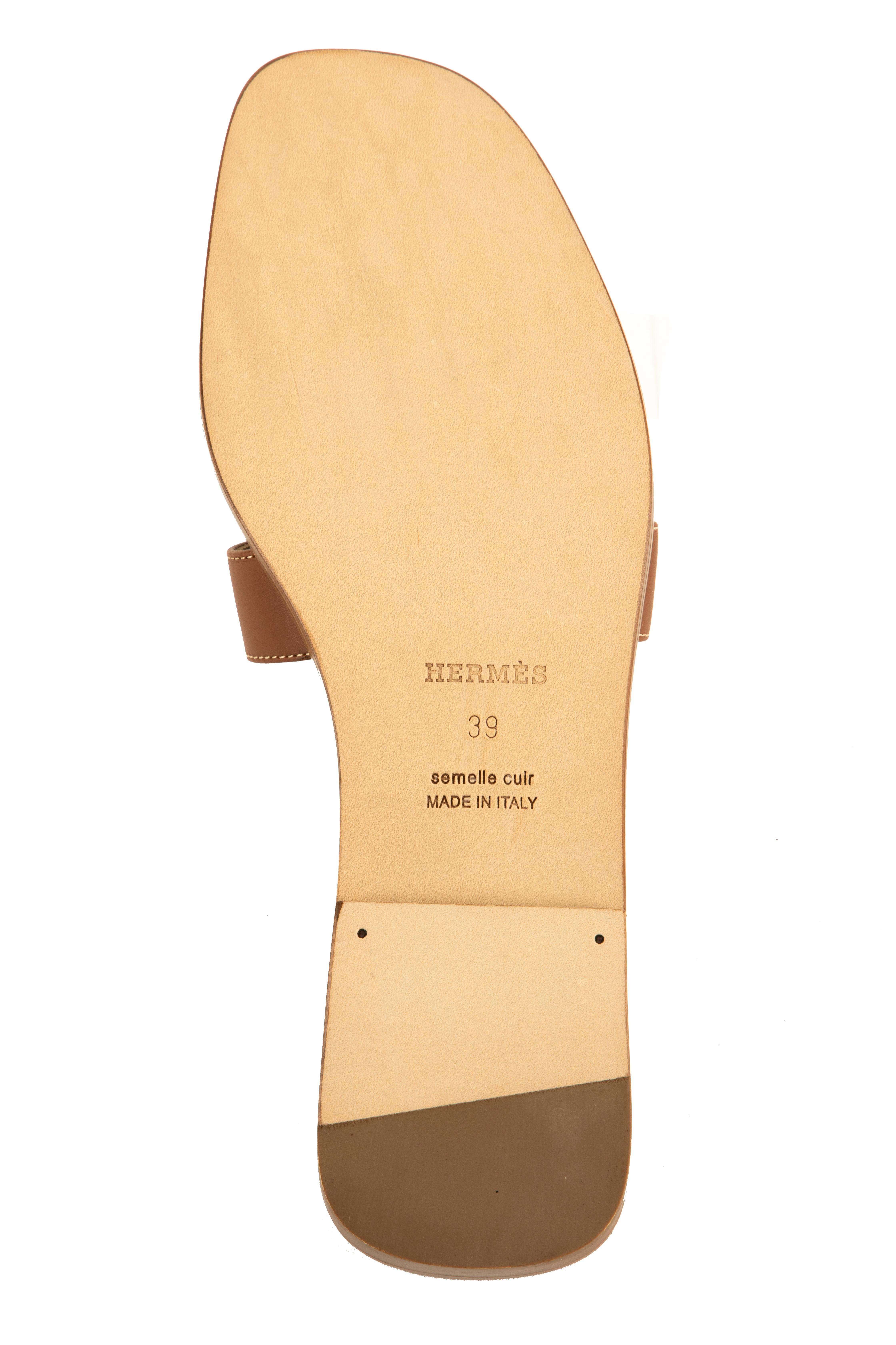 Brown 1stdibs Exclusive Hermes Oran Sandal Gold Size 39FR