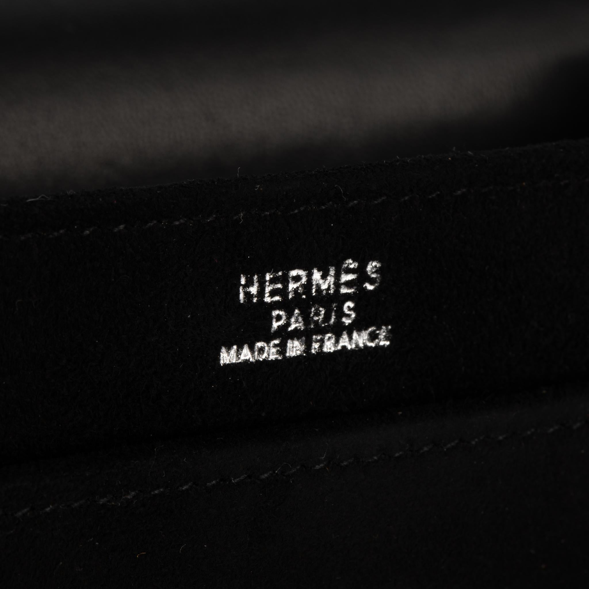 Women's or Men's 1stdibs Exclusive Hermès Verrou Pochette So Black Suede  For Sale