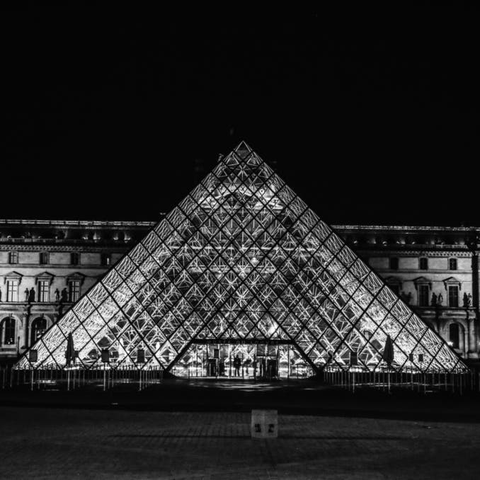 Louvre Museum Dark Edition