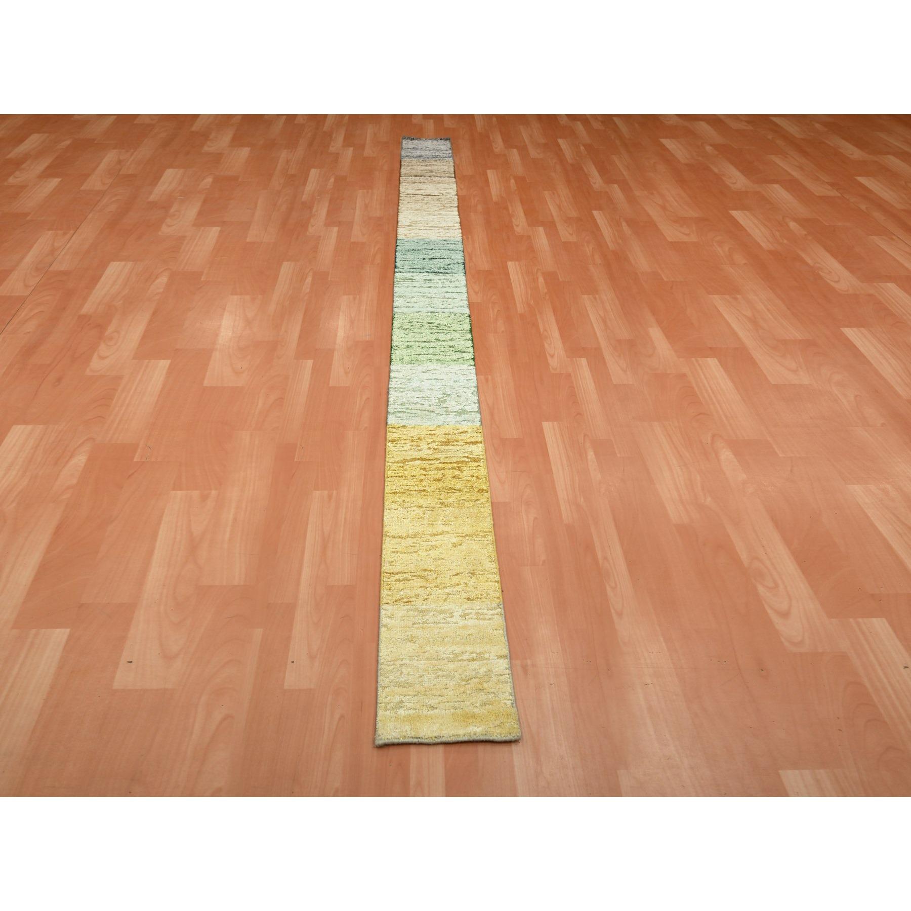Marrone, Coperta per tende colorata con sfumature di colore per ordini personalizzati, Design moderno, Lana e seta, annodato a mano, Runner stretto, Tappeto orientale
Materiali primari: Lana e seta
Lattice: No Pile 
altezza: 0,25 pollici
Stile: