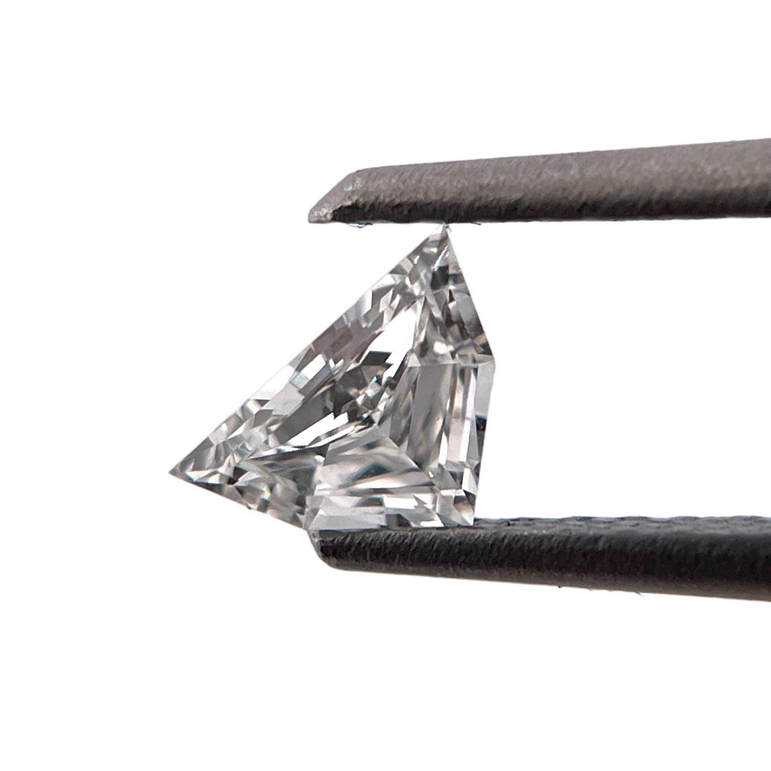 Women's or Men's 2/0.48 Carat Trillion E Color VVS Clarity Diamonds For Sale