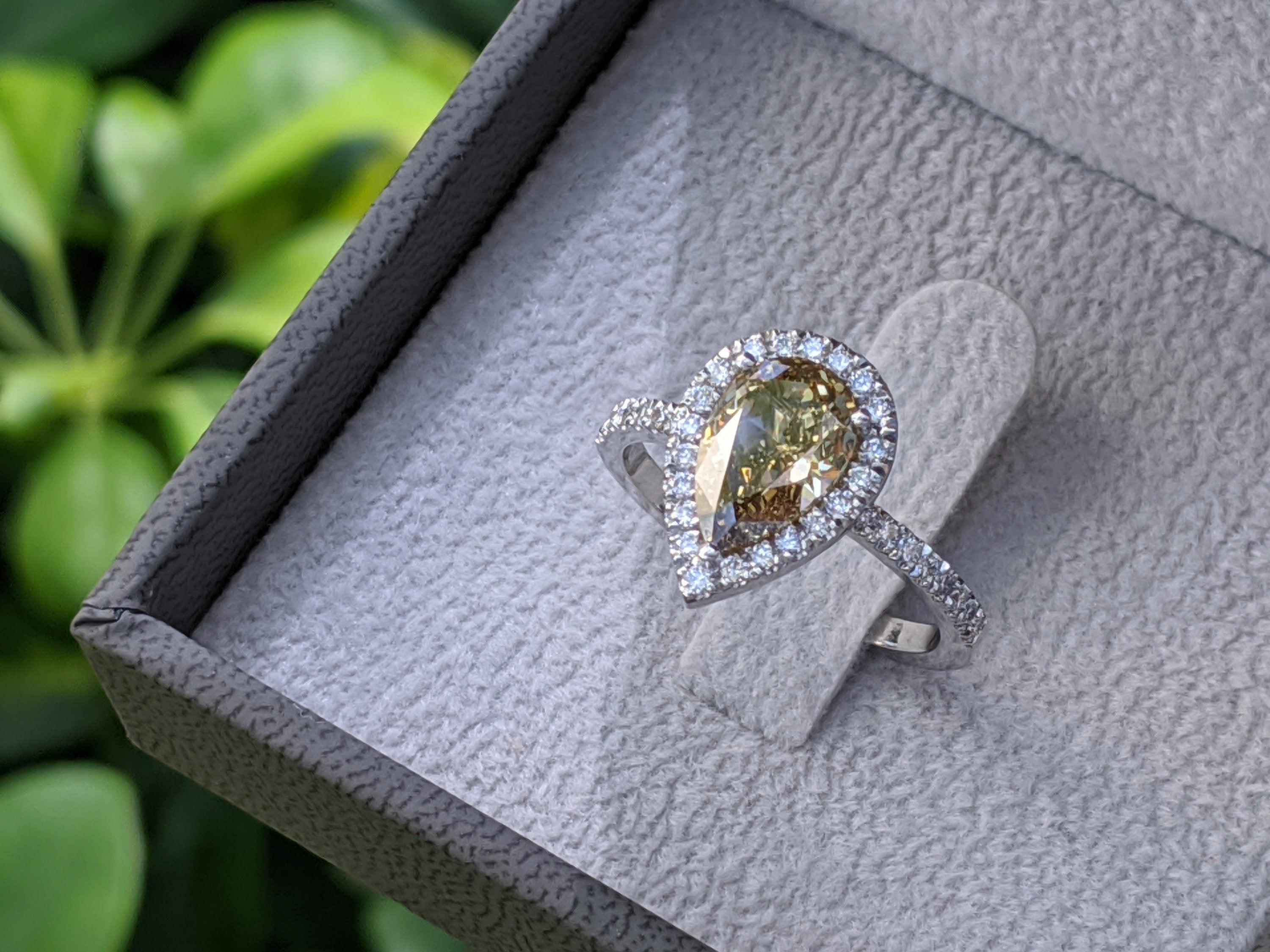 2 1/2 Carat Pear Engagement Ring, Chocolate Pear Diamond Ring, Champagne Diamond Halo Ring, Brownish Diamond Tear Drop, Anniversary Gift
 
 Main Stone Name: Natural Diamond
 Main Stone Weight: 2.00ct
 Main Stone Clarity: SI1
 Main Stone Color: