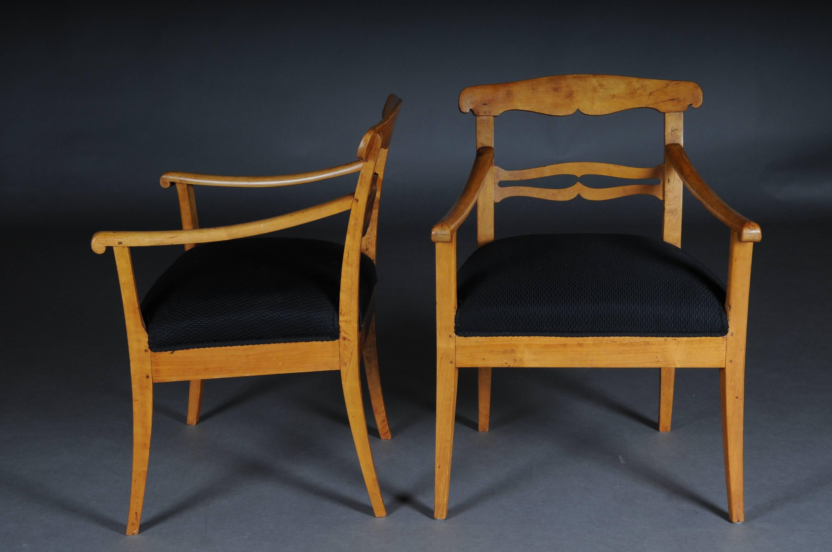 Zwei Biedermeier-Sessel aus massivem Birkenholz aus dem 19. Jahrhundert (Deutsch) im Angebot