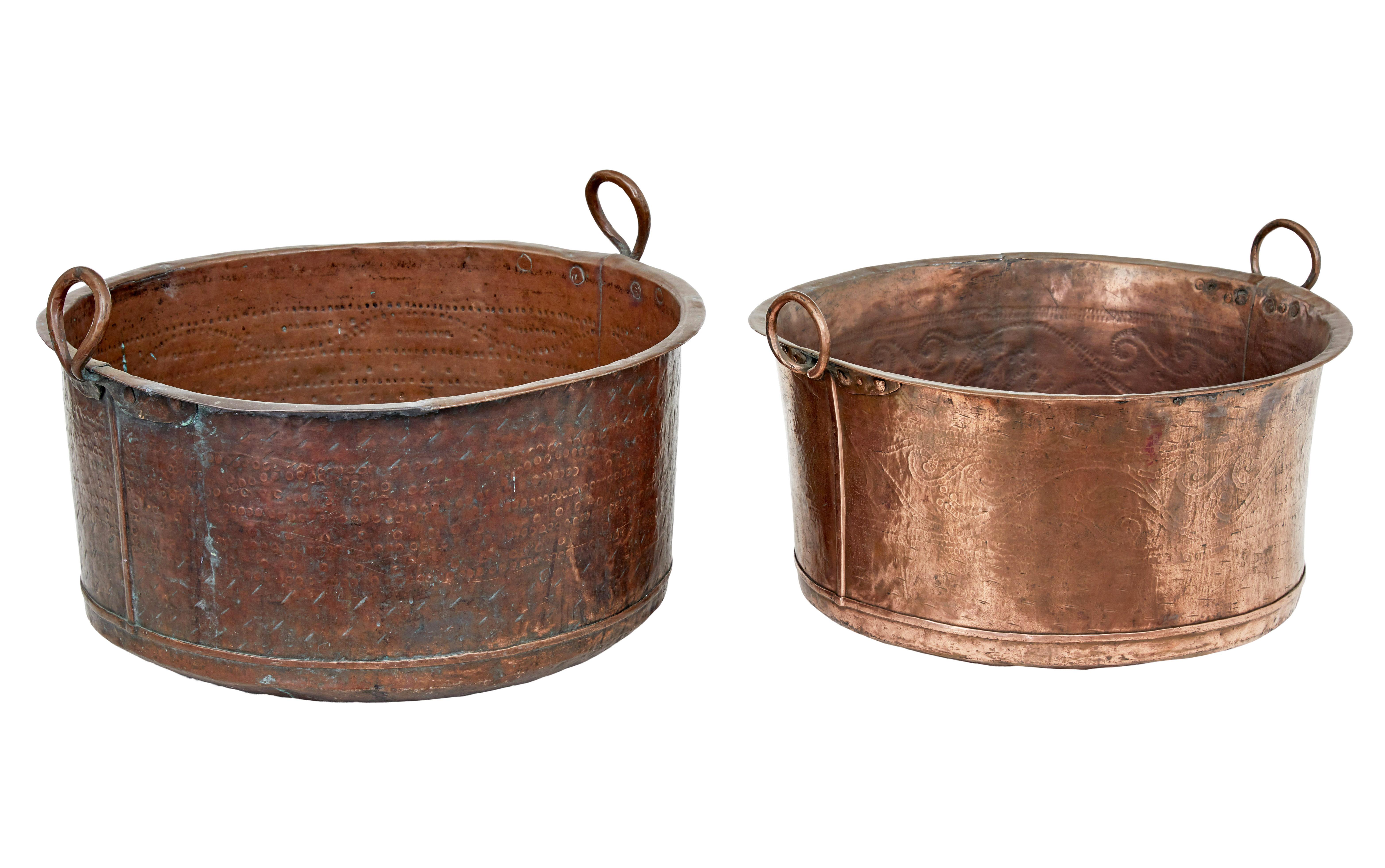 English 2 19th century Victorian large copper cooking vessels For Sale