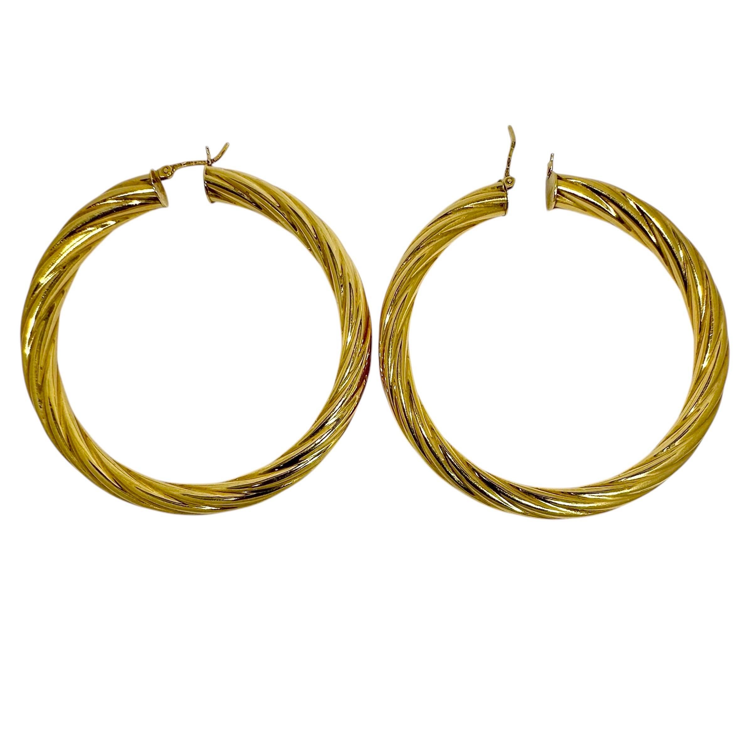 2 3/8 Inch Diameter 18K Yellow Gold Hoop Earrings by Italian Maker Unoaerre In Excellent Condition For Sale In Palm Beach, FL