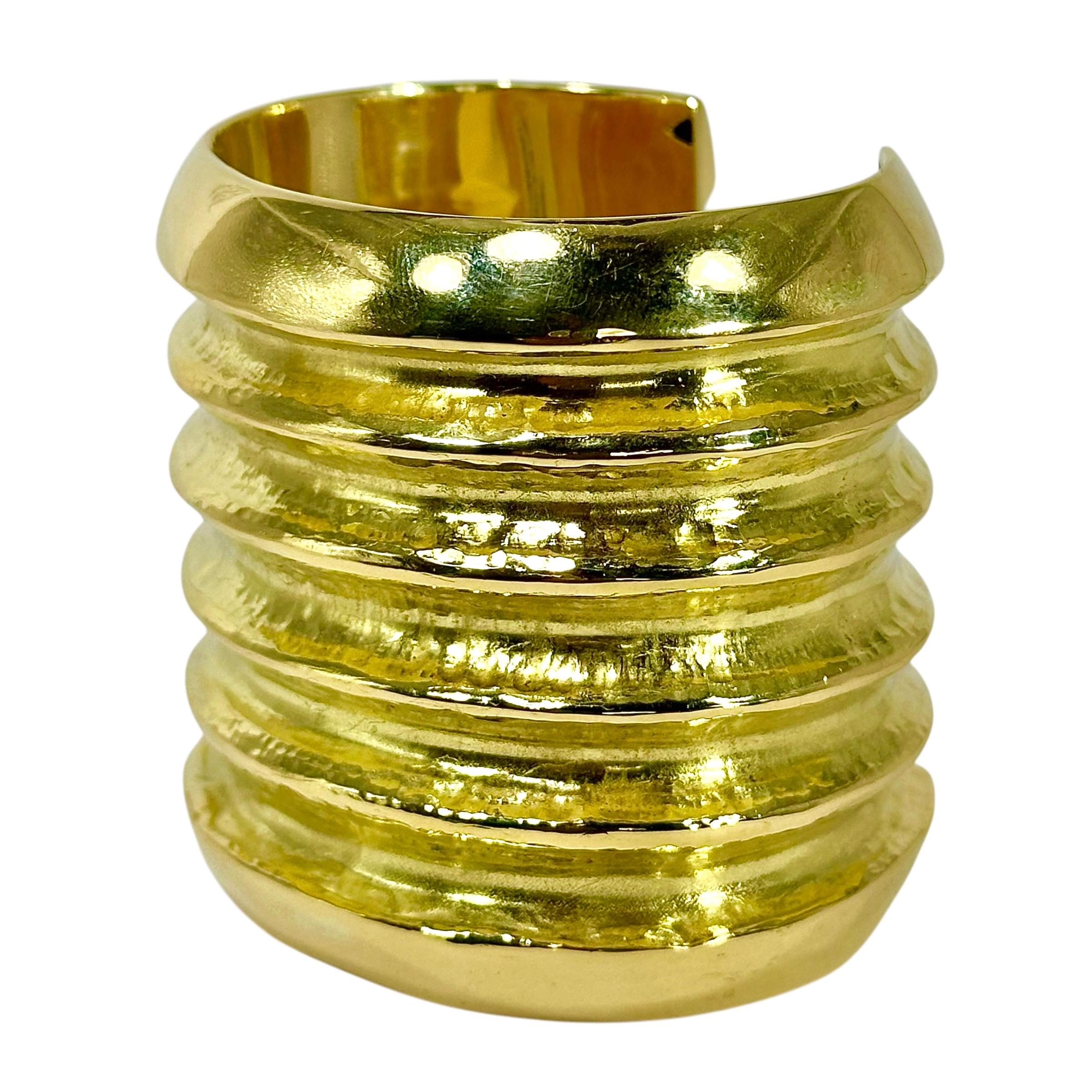 2 3/8 Inches Wide Vintage 18K Yellow Gold Cuff Bracelet with Open Back In Good Condition For Sale In Palm Beach, FL