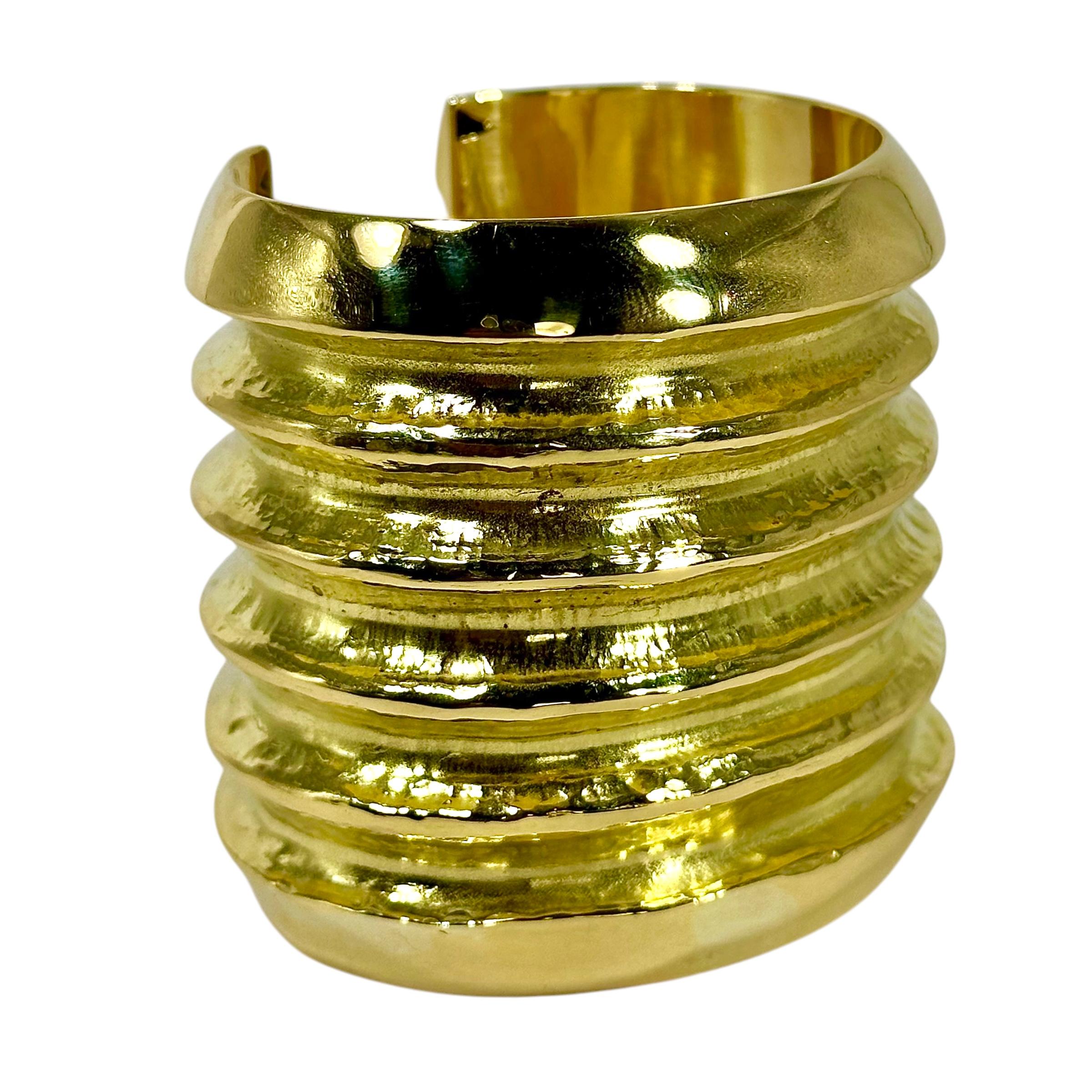2 3/8 Inches Wide Vintage 18K Yellow Gold Cuff Bracelet with Open Back For Sale 4