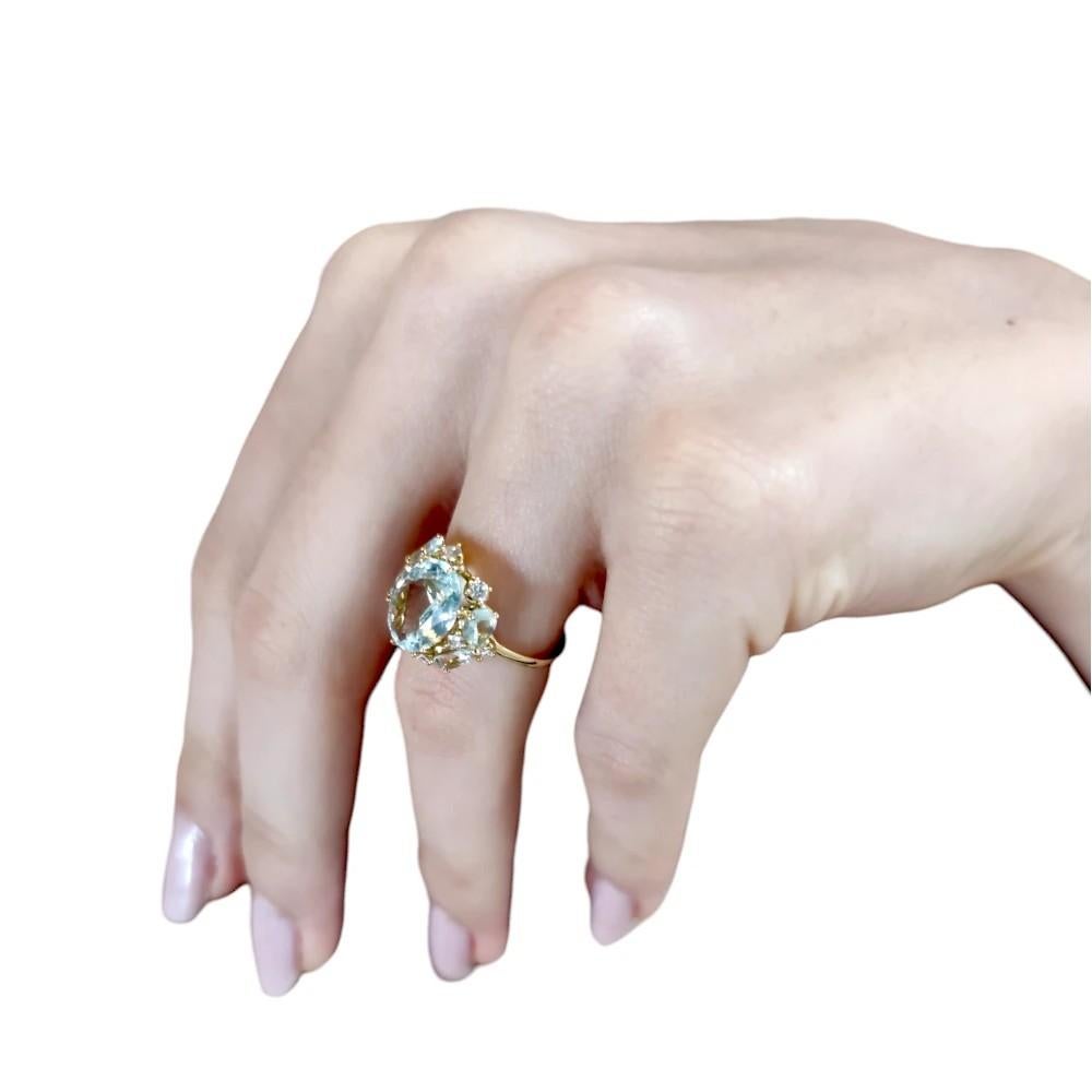 2, 69ct Oval Cut Aquamarine Engagement Ring, 18k Yellow Gold, Resizable In New Condition In MADRID, ES