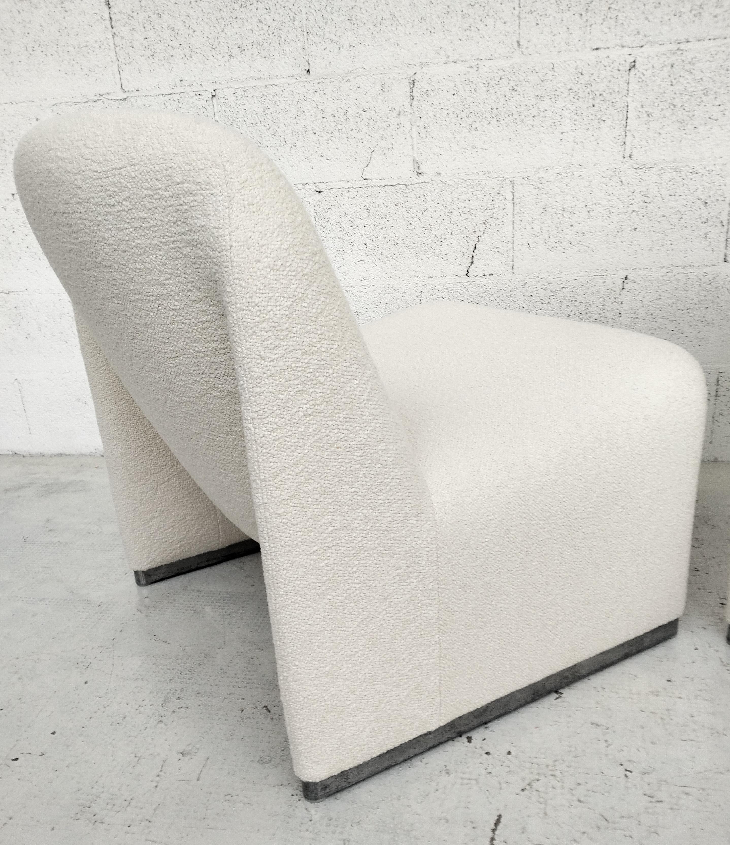 Italian 2 Alky chairs renewed white bouclè Giancarlo Piretti for Anonima Castelli  70s For Sale