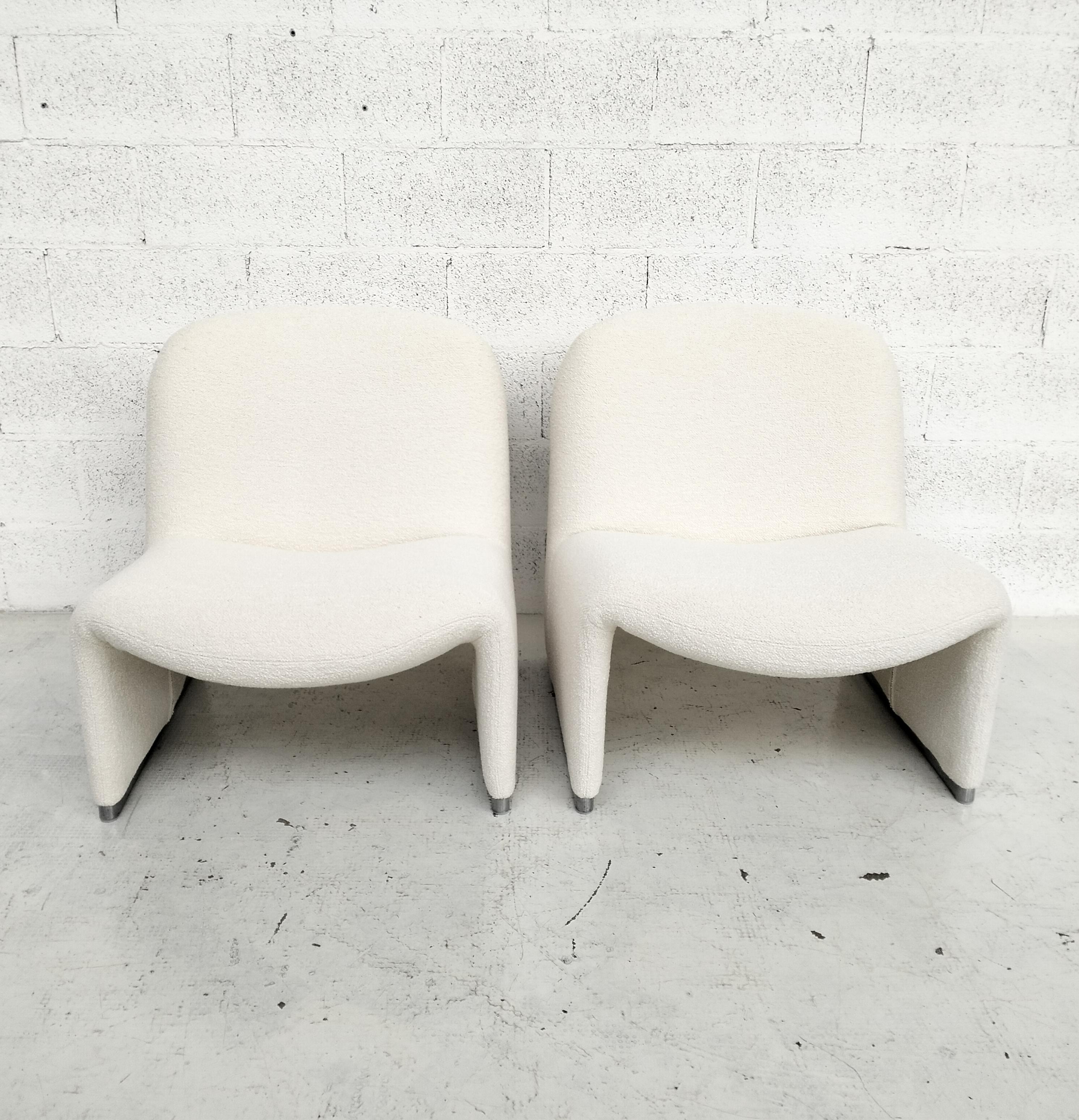 Late 20th Century 2 Alky chairs renewed white bouclè Giancarlo Piretti for Anonima Castelli  70s For Sale