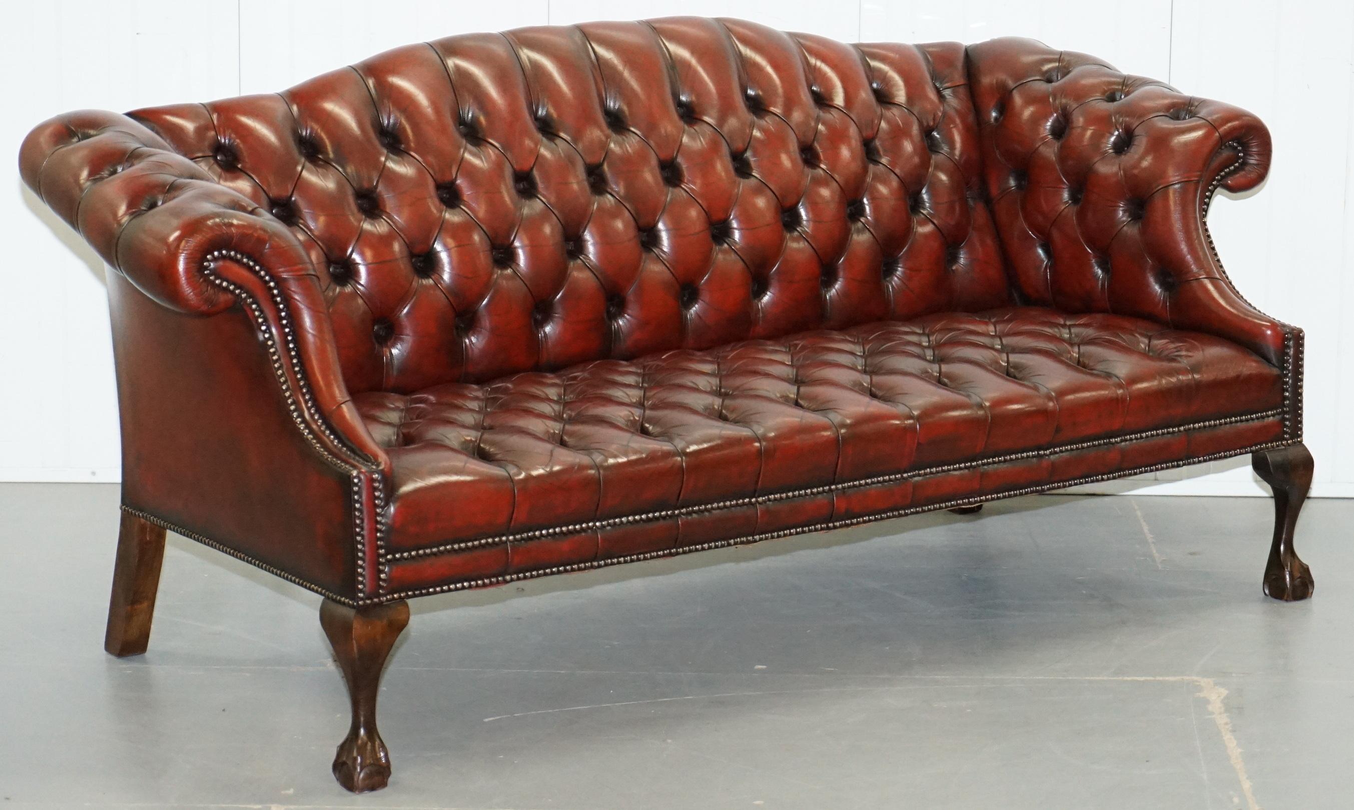 We are delighted to offer for sale this stunning pair of fully restored hump / camel back regency style Chesterfield buttoned sofas with hand carved claw and ball feet.

A very attractive and well made pair, the design originally dates back to the