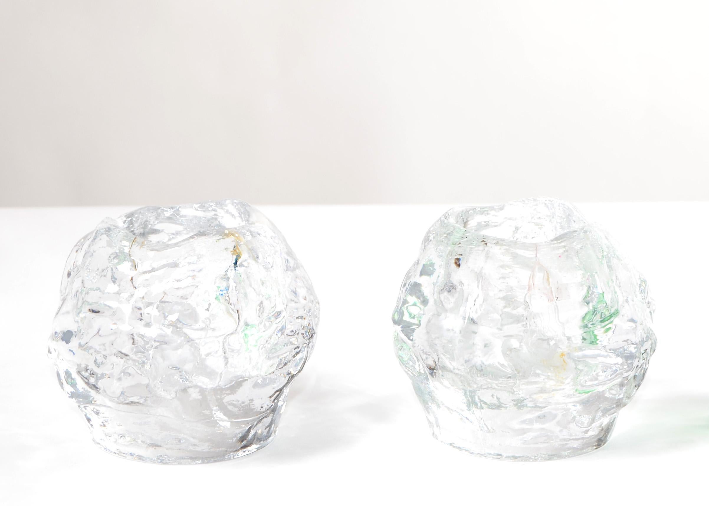Scandinave moderne 2 bougeoirs en cristal Ann Warff, style Kosta Boda scandinave moderne en vente