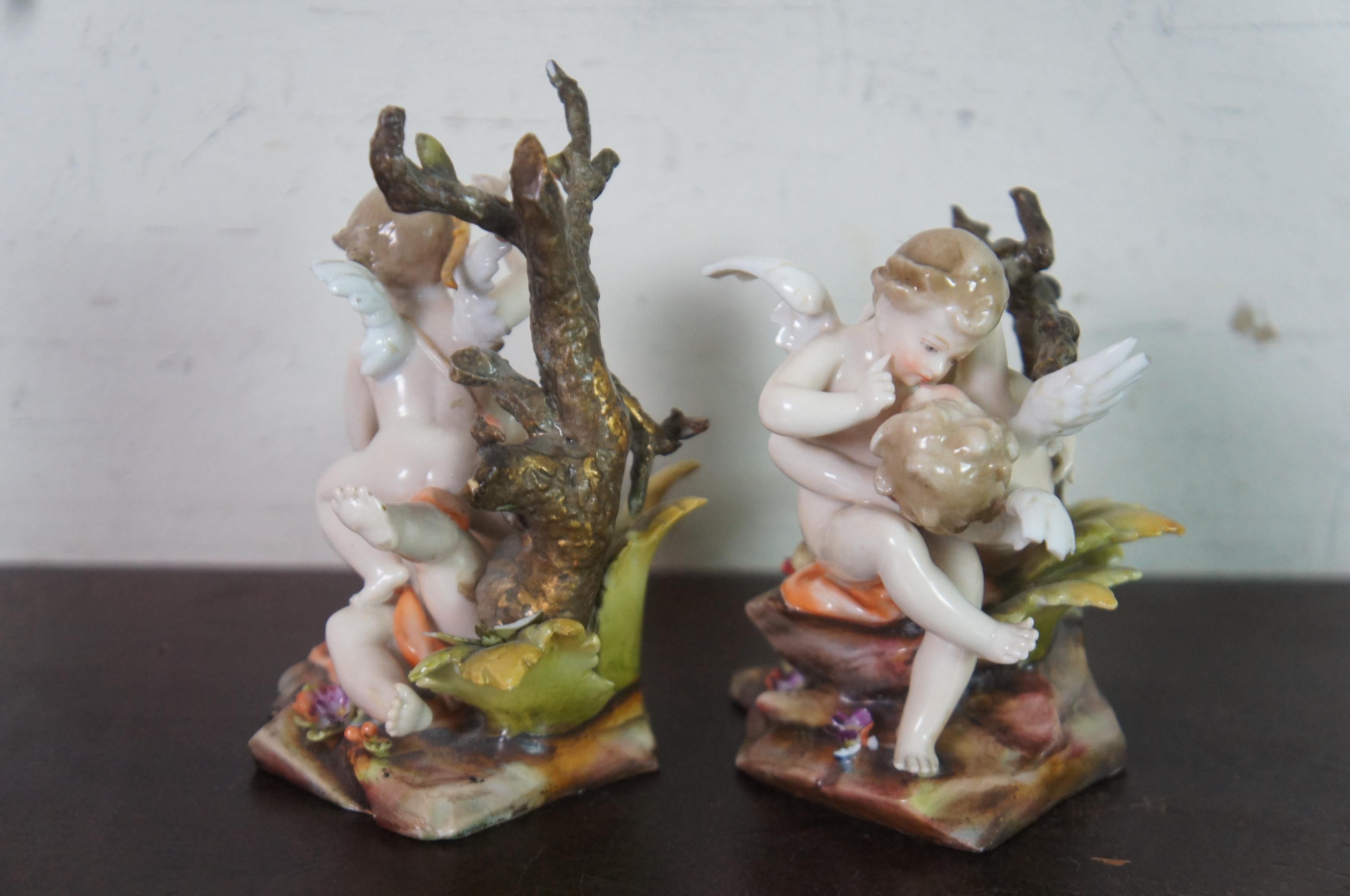 Anciennes figurines de chérubins en porcelaine néoclassique allemande de Richard Eckert Volkstedt Bon état à Dayton, OH