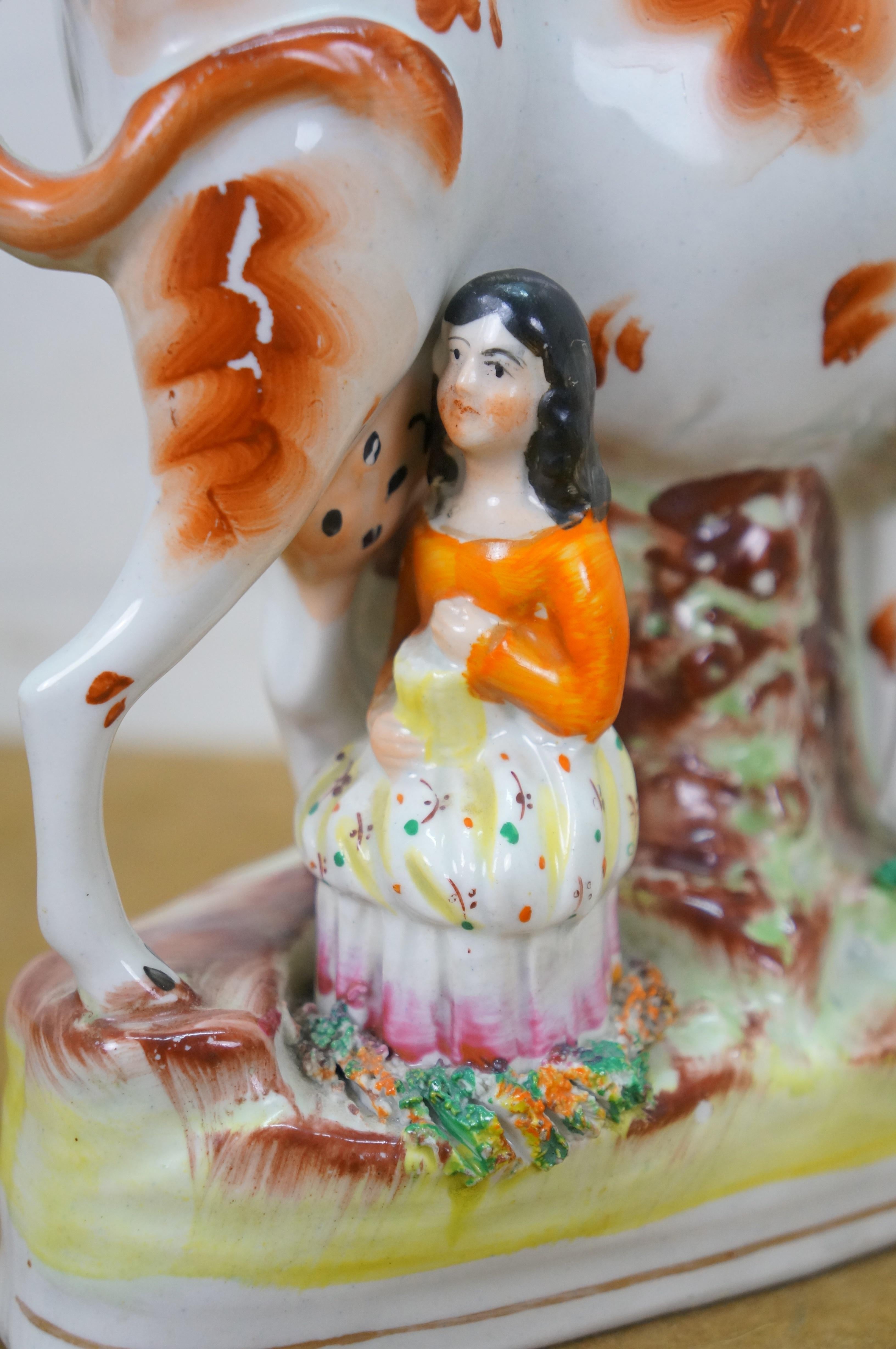 2 Paire de vases anciens en porcelaine à fond plat du Staffordshire du 19e C. Vache laitière renversée en vente 5