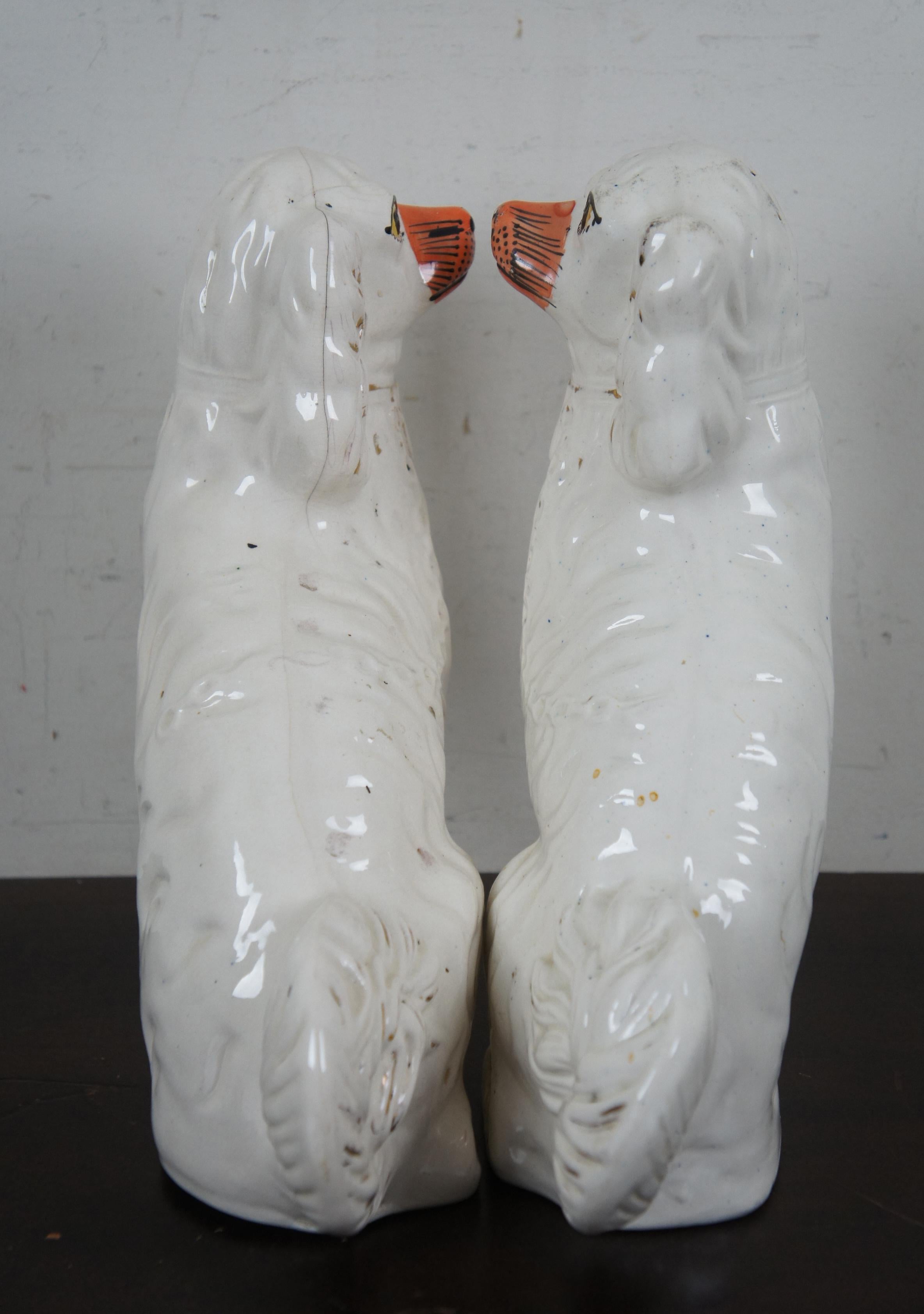 2 Antique 19th Century Staffordshire Porcelain Dogs Cocker Spaniels In Good Condition In Dayton, OH
