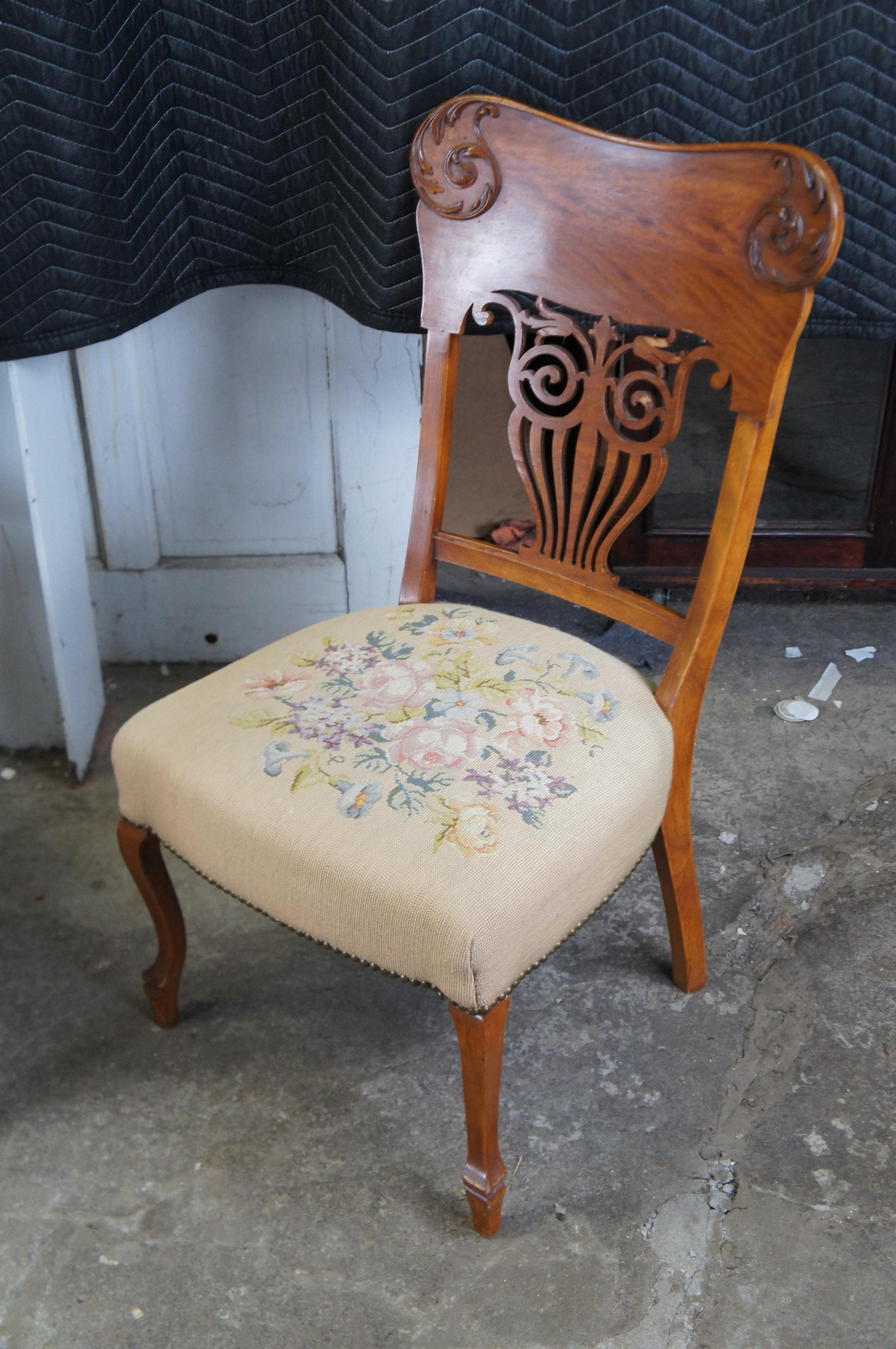 2 Antique American Victorian Quartersawn Oak Needlepoint Dining Side Arm Chairs In Fair Condition For Sale In Dayton, OH