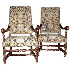 2 Poltrone antiche, set in noce, tessuto originale, rocchetto Luigi XIV, 1600 Italia