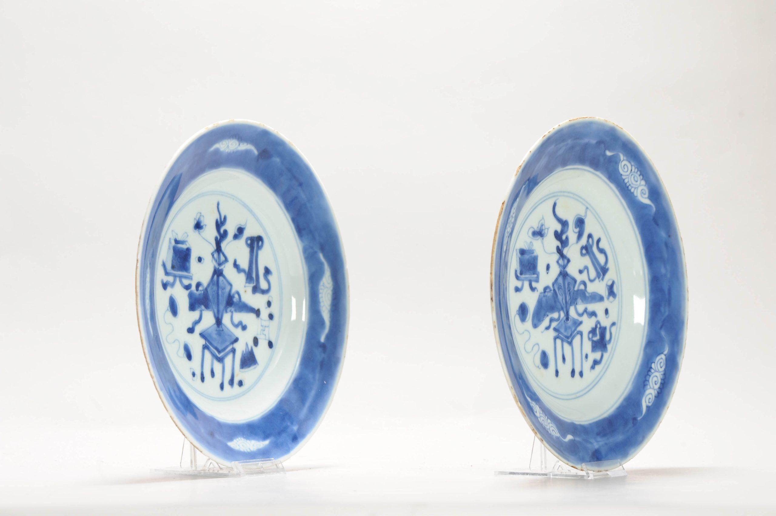 Fino al XVIII secolo #2 Antico set di piatti da pranzo in porcellana cinese del 18° secolo Kangxi blu e bianco in vendita
