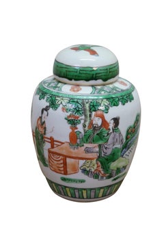 2 vasi da zenzero antichi cinesi in porcellana "Famille Verte" dell'epoca Qing, da mettere sulla mensola del camino