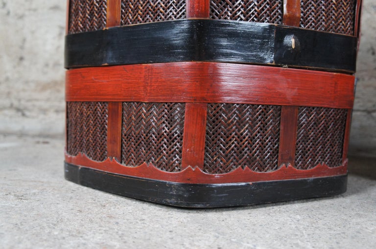 2 Antique Chinese Red & Black Lacquer Bamboo Rattan Nested Picnic Wedding Basket For Sale 2