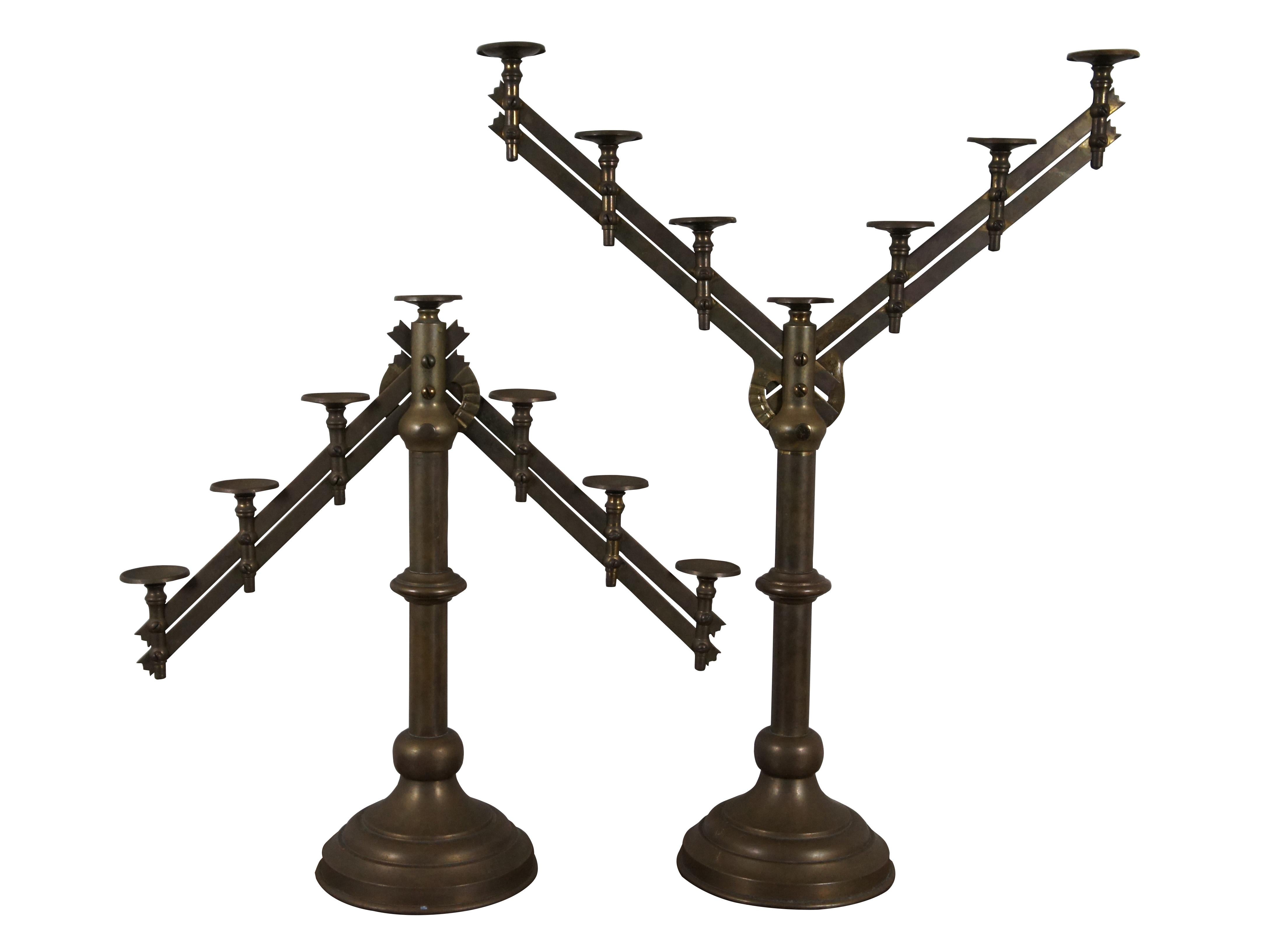 2 antike Kirchenaltar-Kerzenhalter mit 7 verstellbaren Kandelabern, Paar  (Viktorianisch) im Angebot