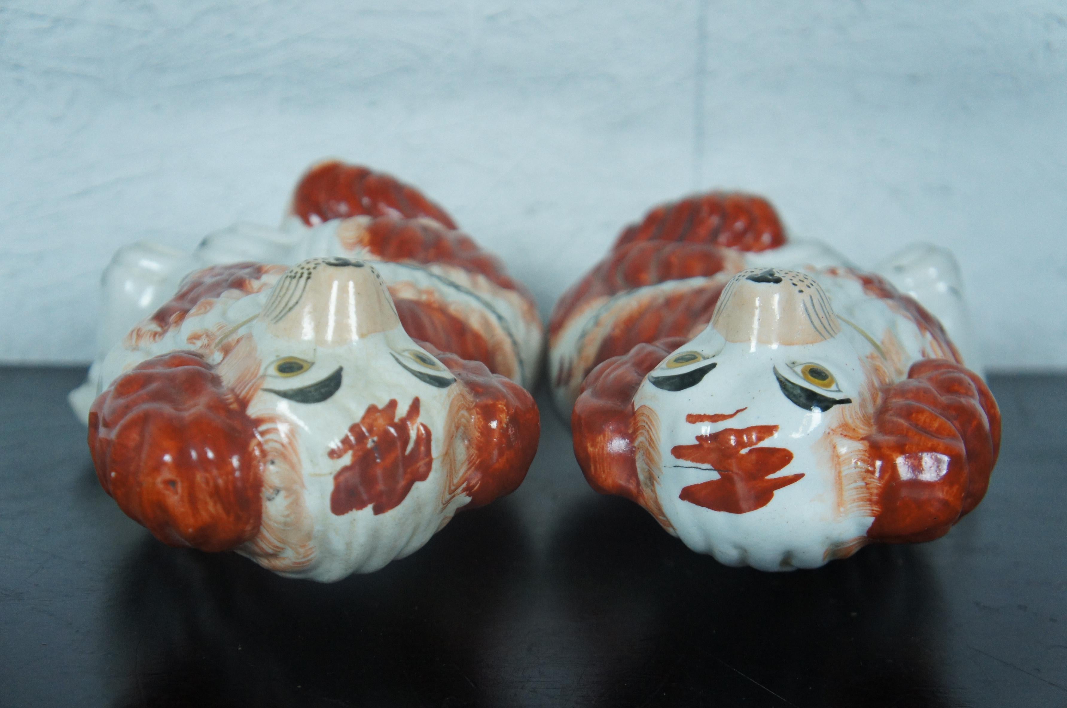 2 Antique English Staffordshire Porcelain King Charles Spaniels Figurines In Good Condition In Dayton, OH