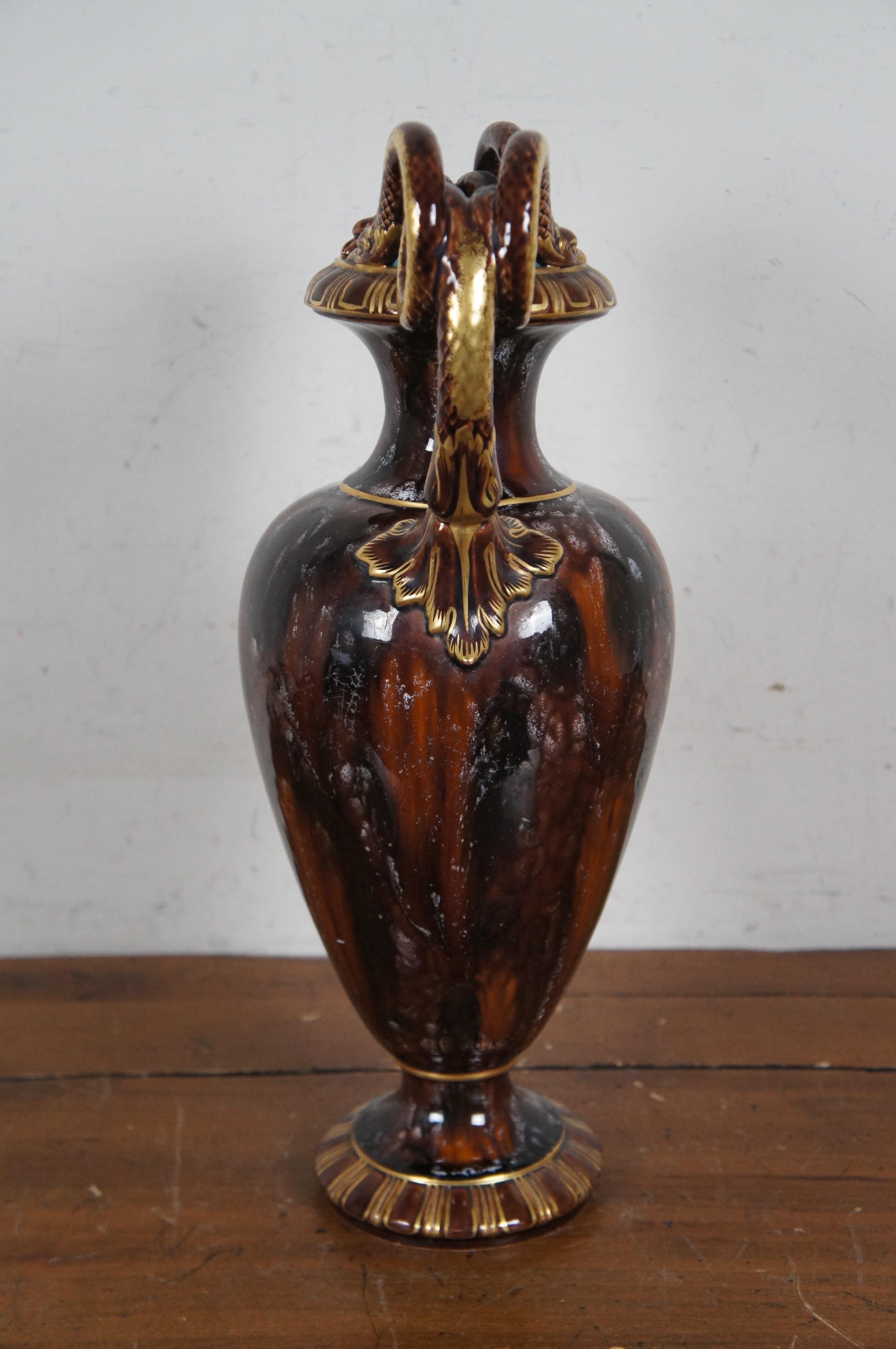 2 vase de cheminée français ancien Sarregumines Majolica serpent de 17 pouces Bon état - En vente à Dayton, OH