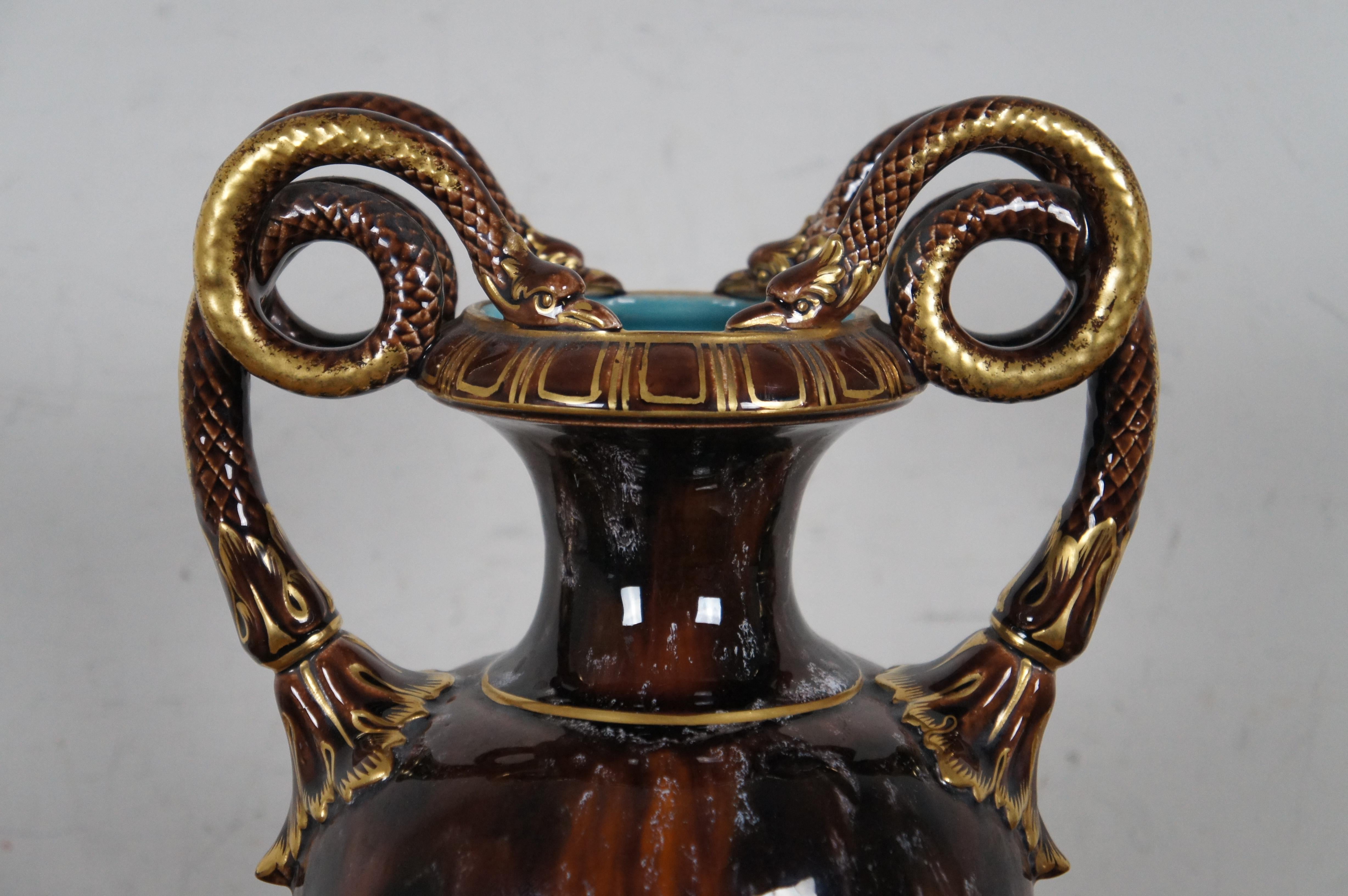 XIXe siècle 2 vase de cheminée français ancien Sarregumines Majolica serpent de 17 pouces en vente