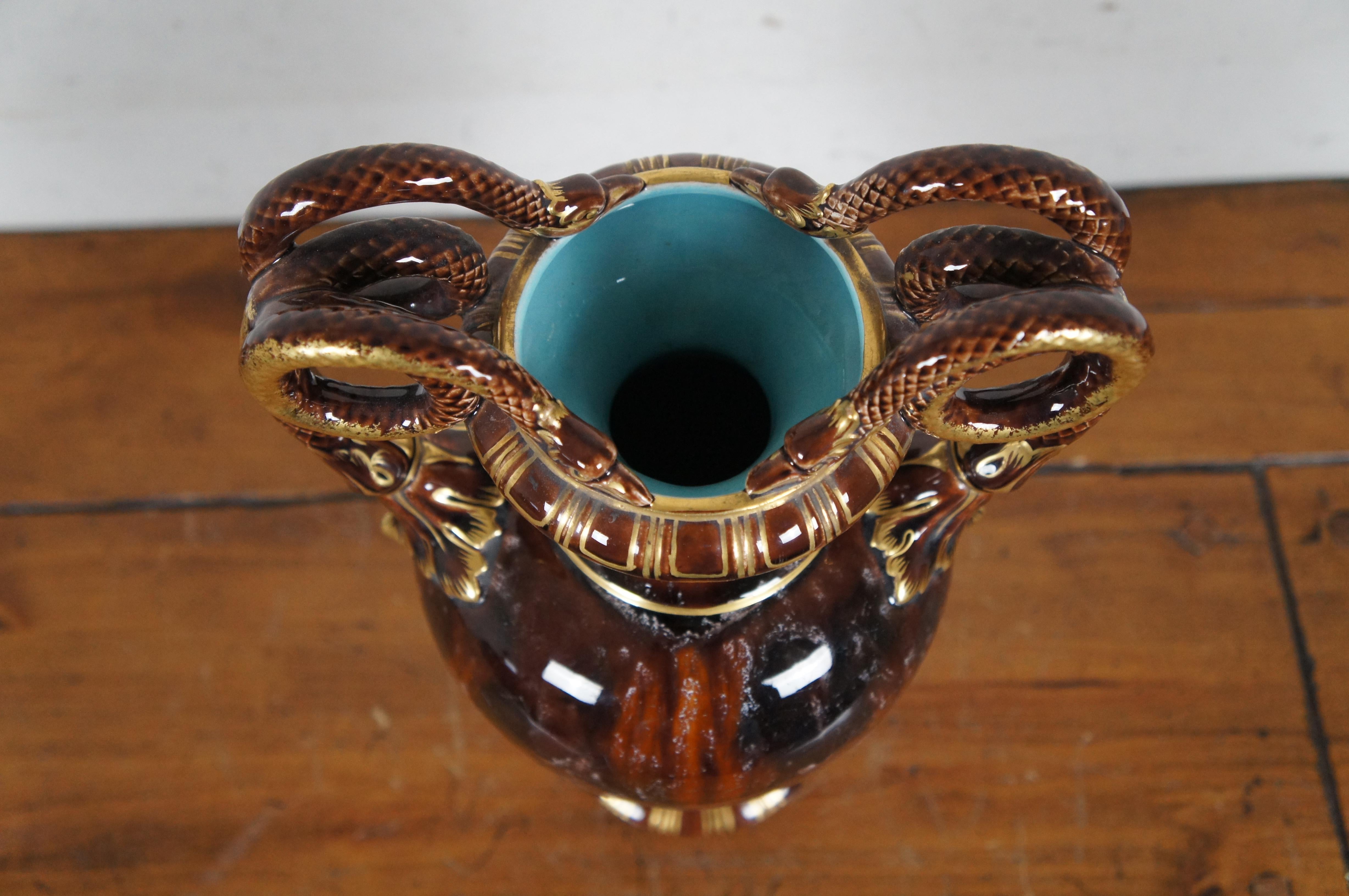 2 vase de cheminée français ancien Sarregumines Majolica serpent de 17 pouces en vente 1