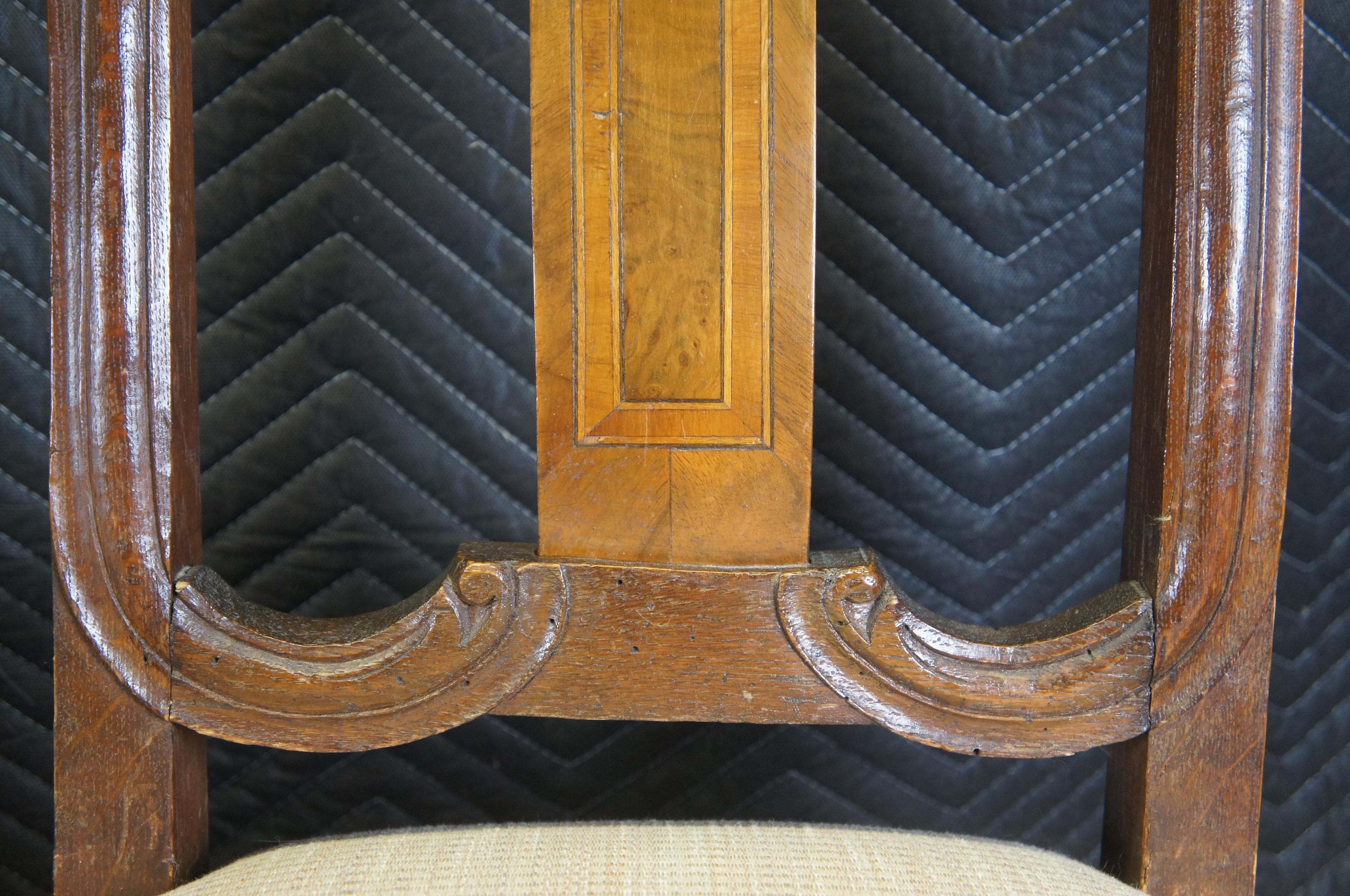 2 antike deutsche Barock-Esszimmerstühle aus geschnitzter Eiche und Mahagoni mit Intarsien im Angebot 1