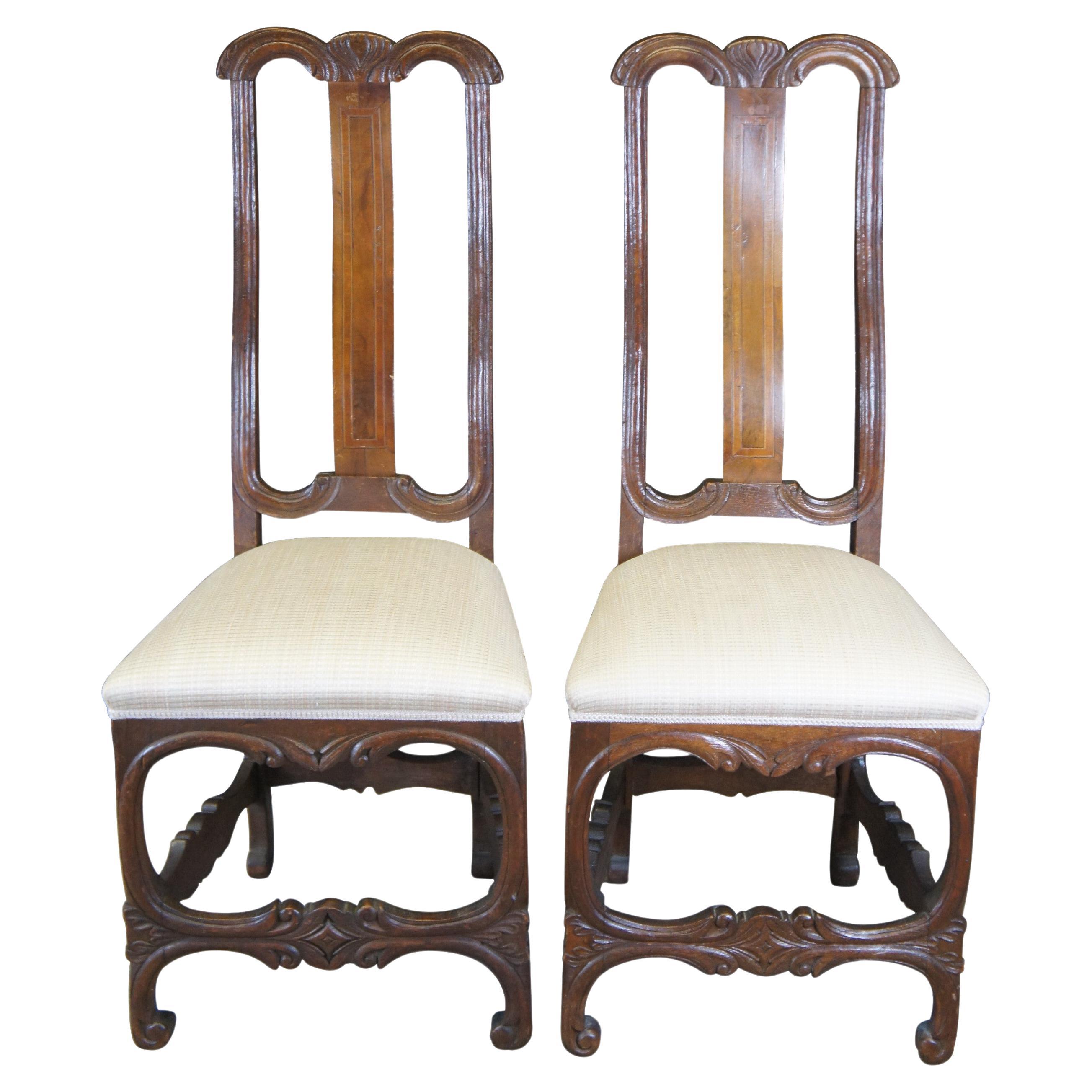 2 antike deutsche Barock-Esszimmerstühle aus geschnitzter Eiche und Mahagoni mit Intarsien im Angebot