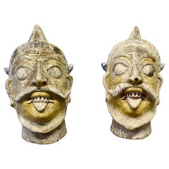 2 grands mâts de tente anciens en terre cuite de l'Inde