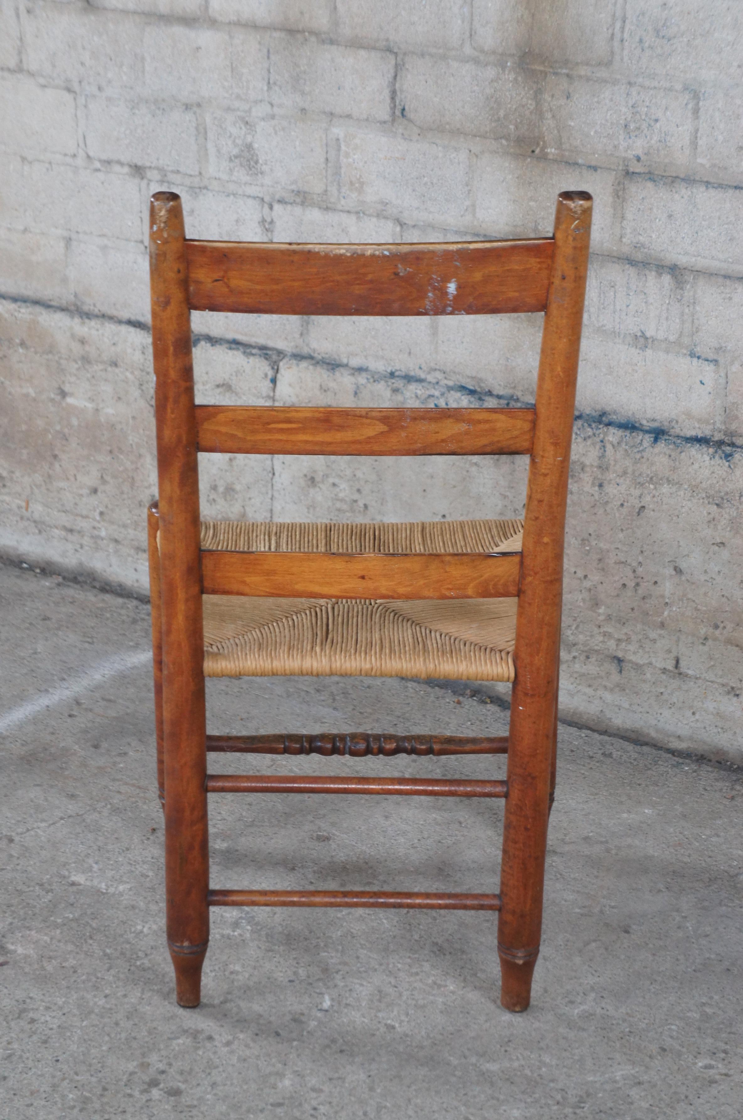 20th Century 2 Antique Primitive Maple Country Farmhouse Ladderback Rush Side Dining Chairs