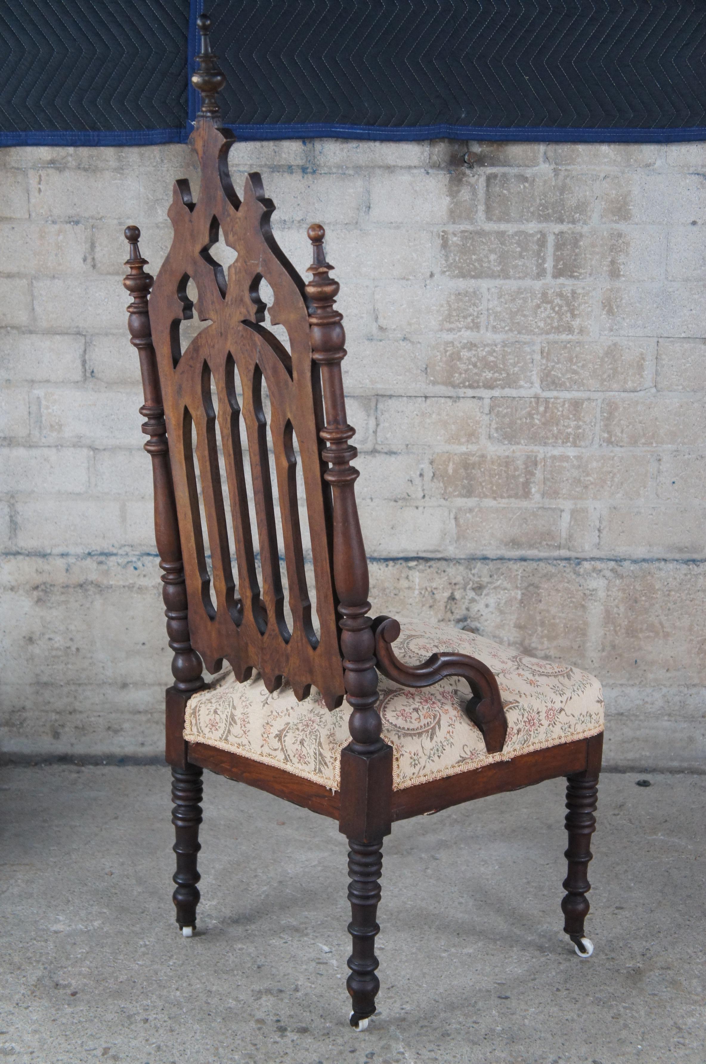 2 Antique Renaissance Gothic Revival Carved Mahogany Throne Dining Chairs In Good Condition In Dayton, OH