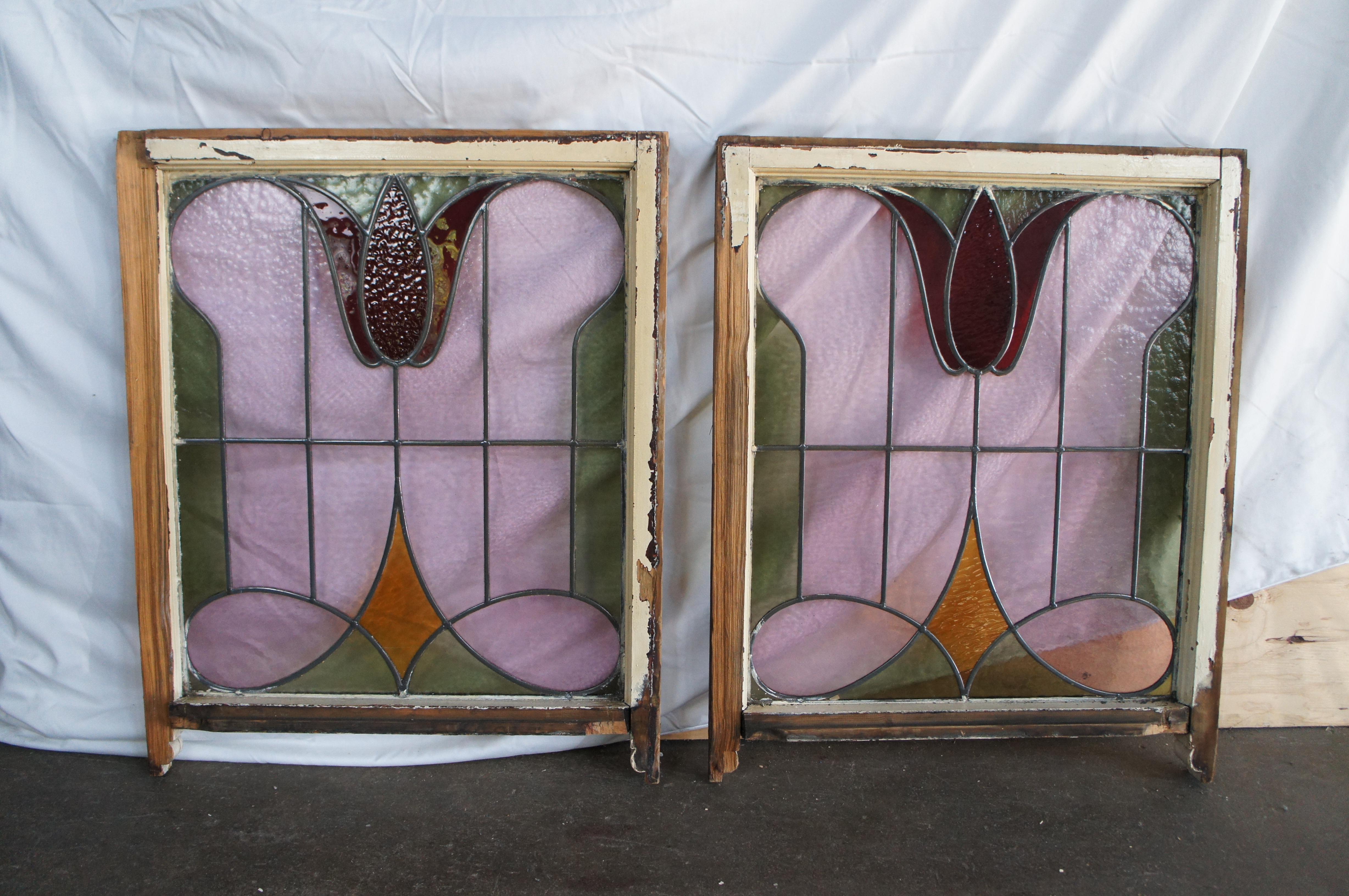 2 Vidrieras antiguas victorianas emplomadas de tulipanes Architectural Salvage 32 en venta 5