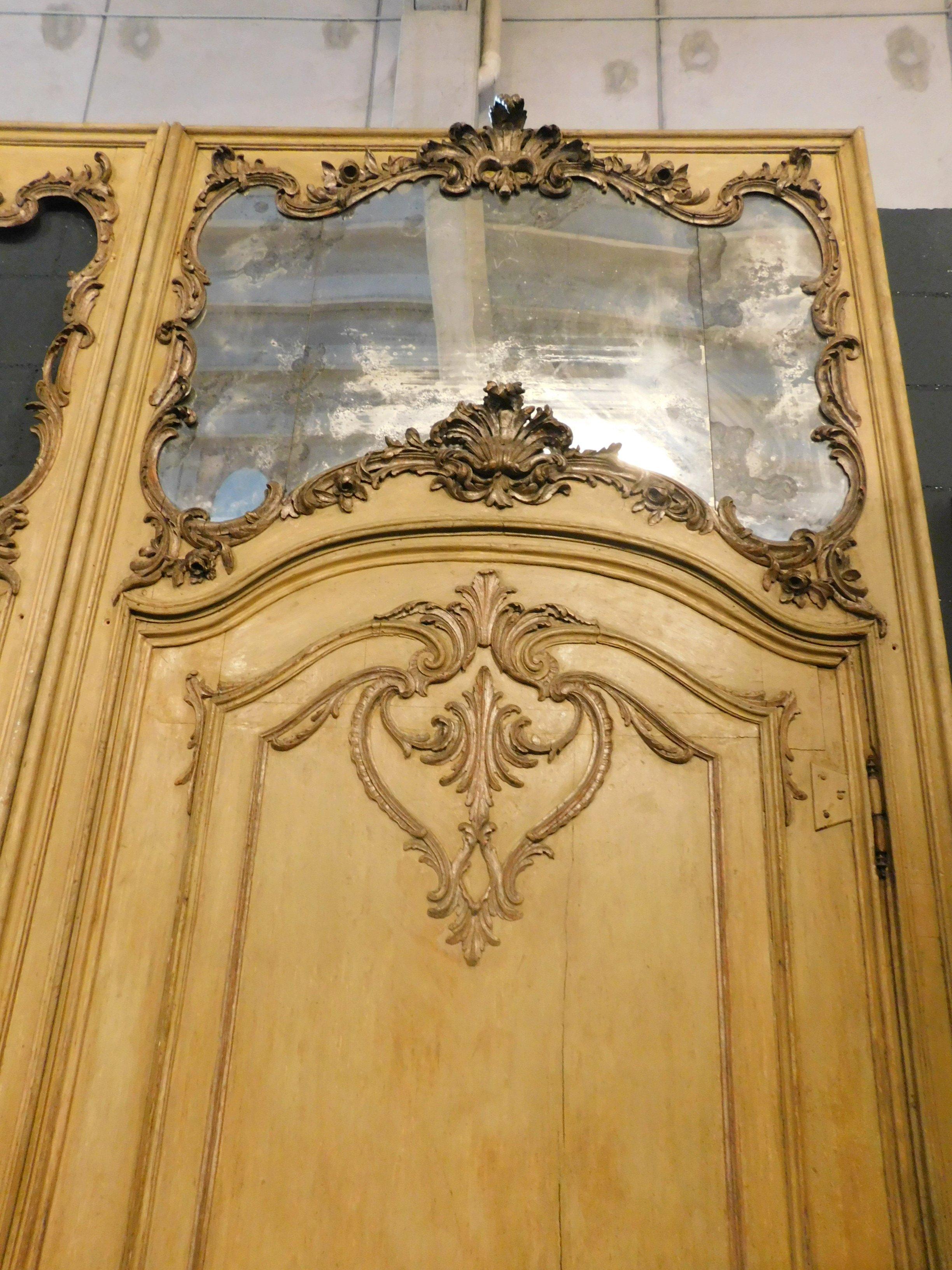 Italian 2 Antiques Baroque Doors Lacquered Yellow and Gilded, Mirror Updoor, 1700 Italy For Sale