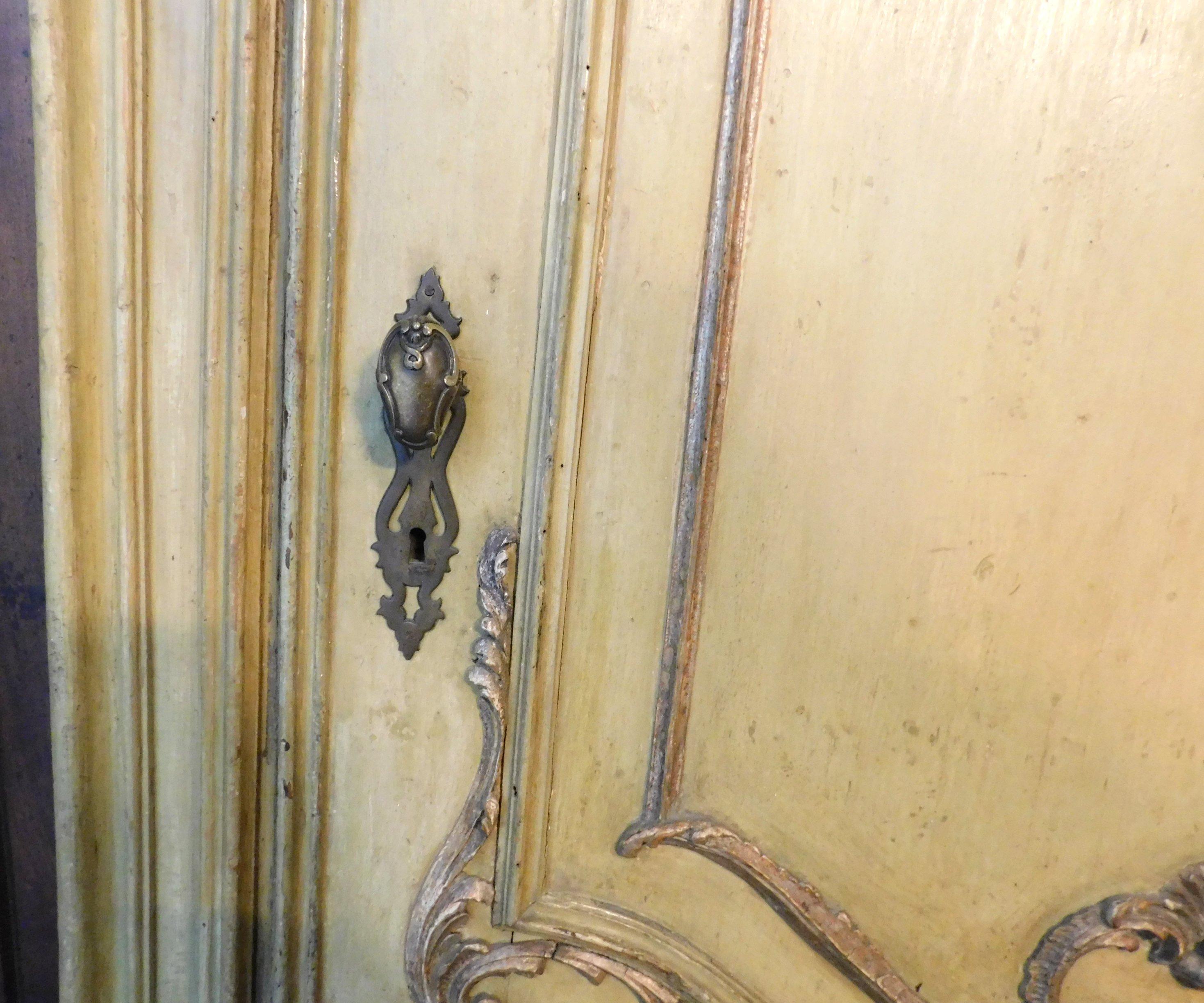 Wood 2 Antiques Baroque Doors Lacquered Yellow and Gilded, Mirror Updoor, 1700 Italy For Sale