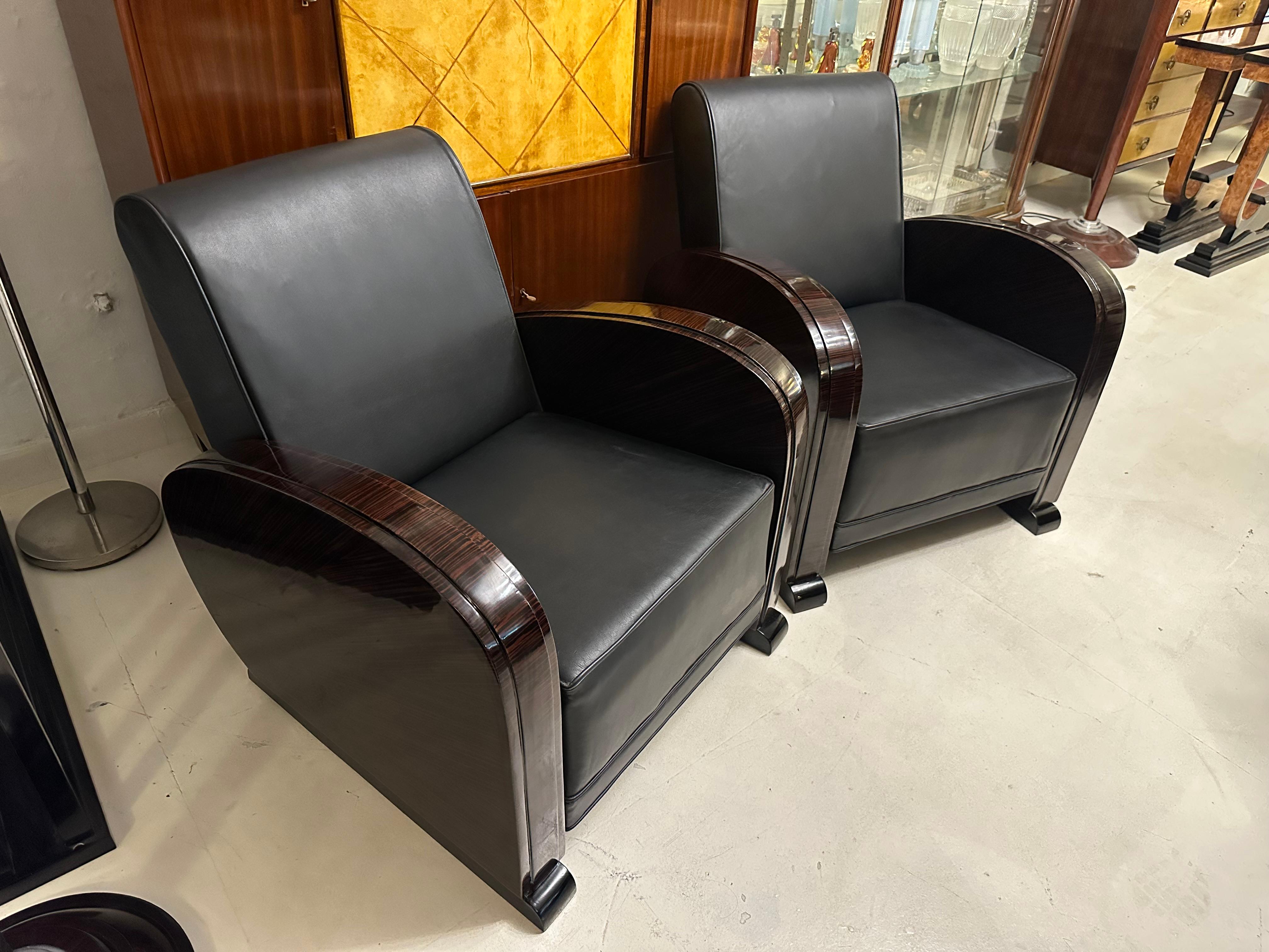 2 Armchairs Art Deco in wood and leather, Made in France, 1920 For Sale 2