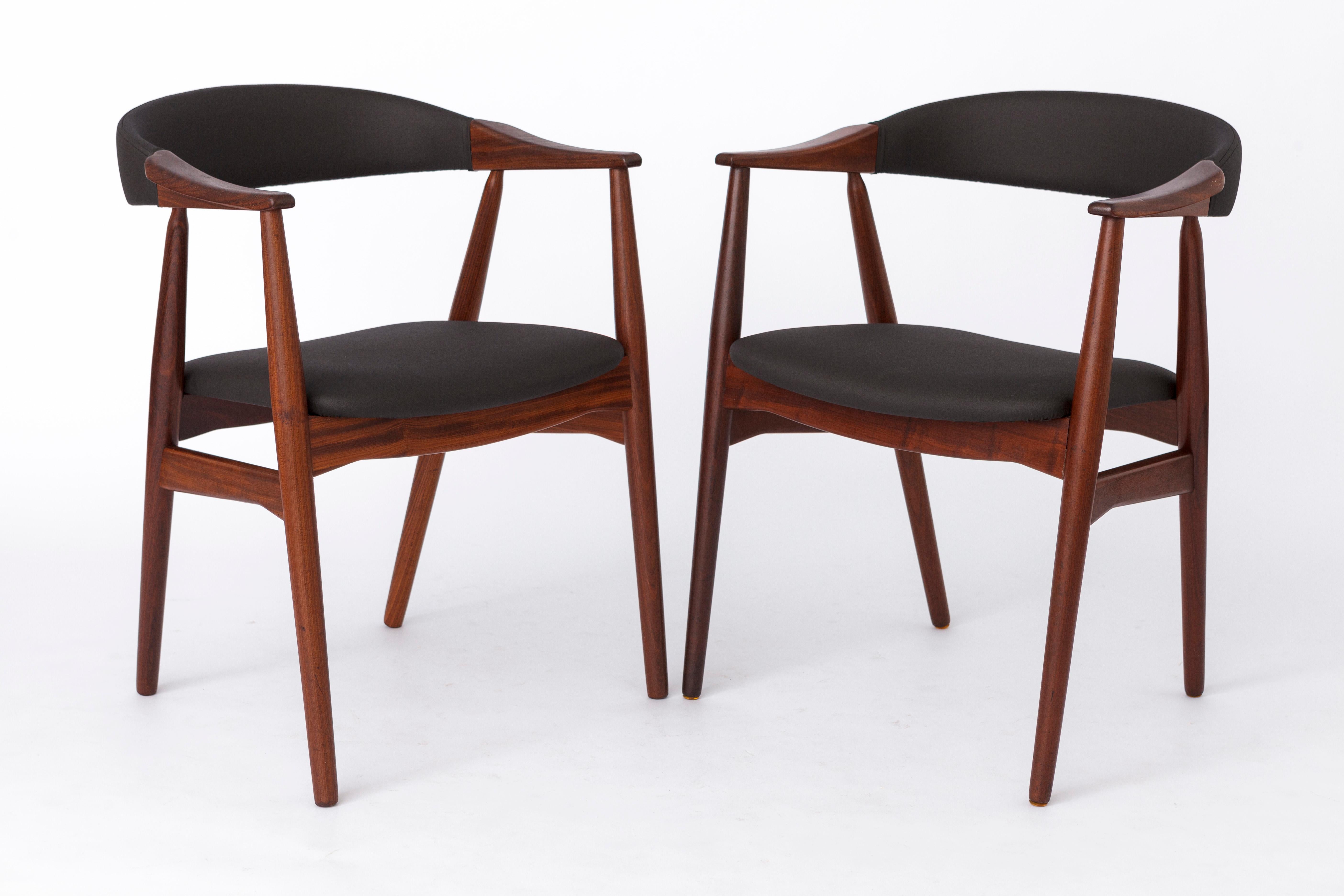 2 Armchairs by Danish designer Th. Harlev for manufacturer Farstrup Møbelfabrik. 
Model 213 designed first time in 1958. 
Production period approx 1950s-1960s. 
Displayed price is for a pair. 

Good condition. Sturdy teak frame. Stable stand.