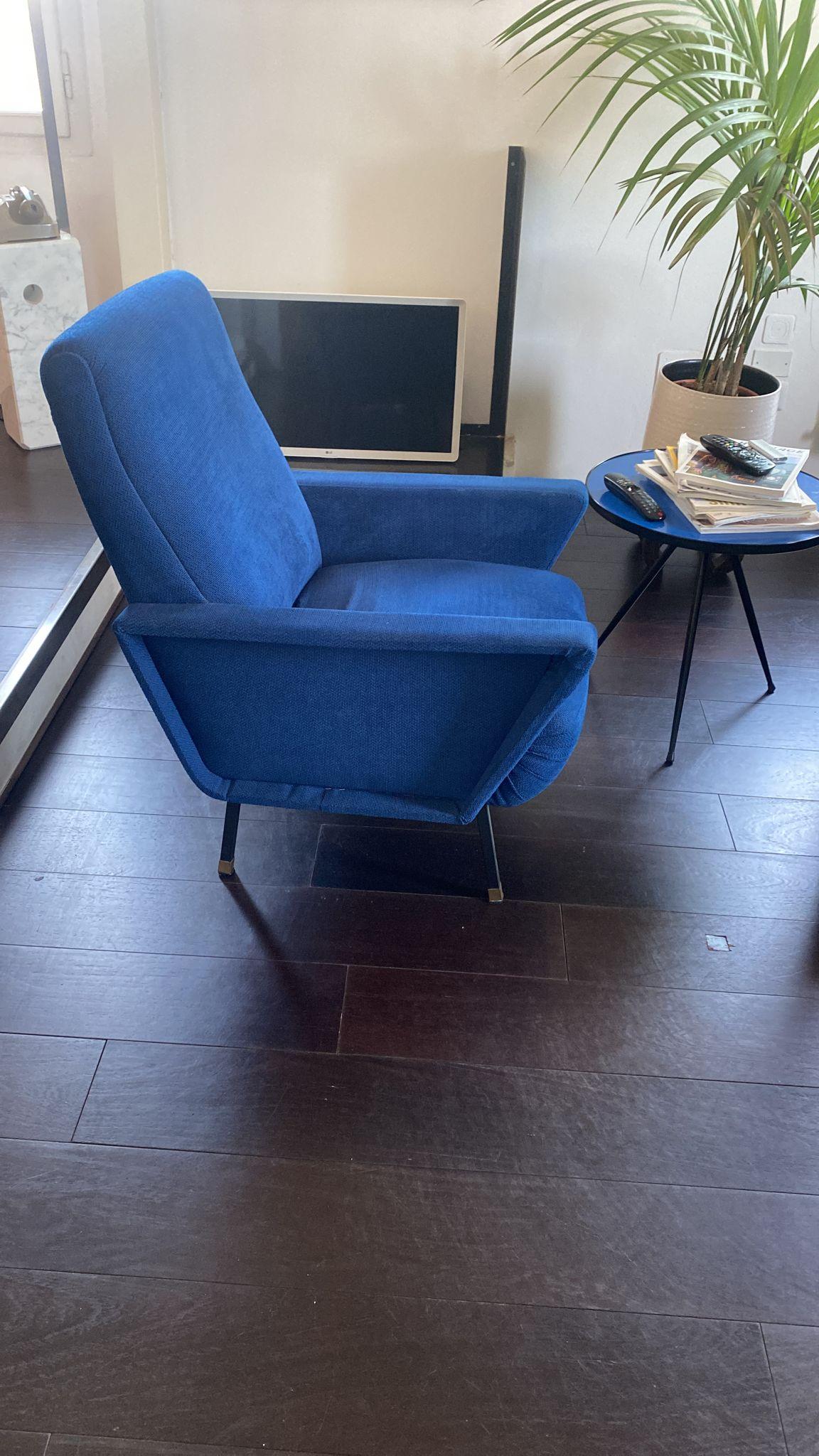 Mid-20th Century 2 Armchairs Isa Bergamo, Italy, 1960s For Sale