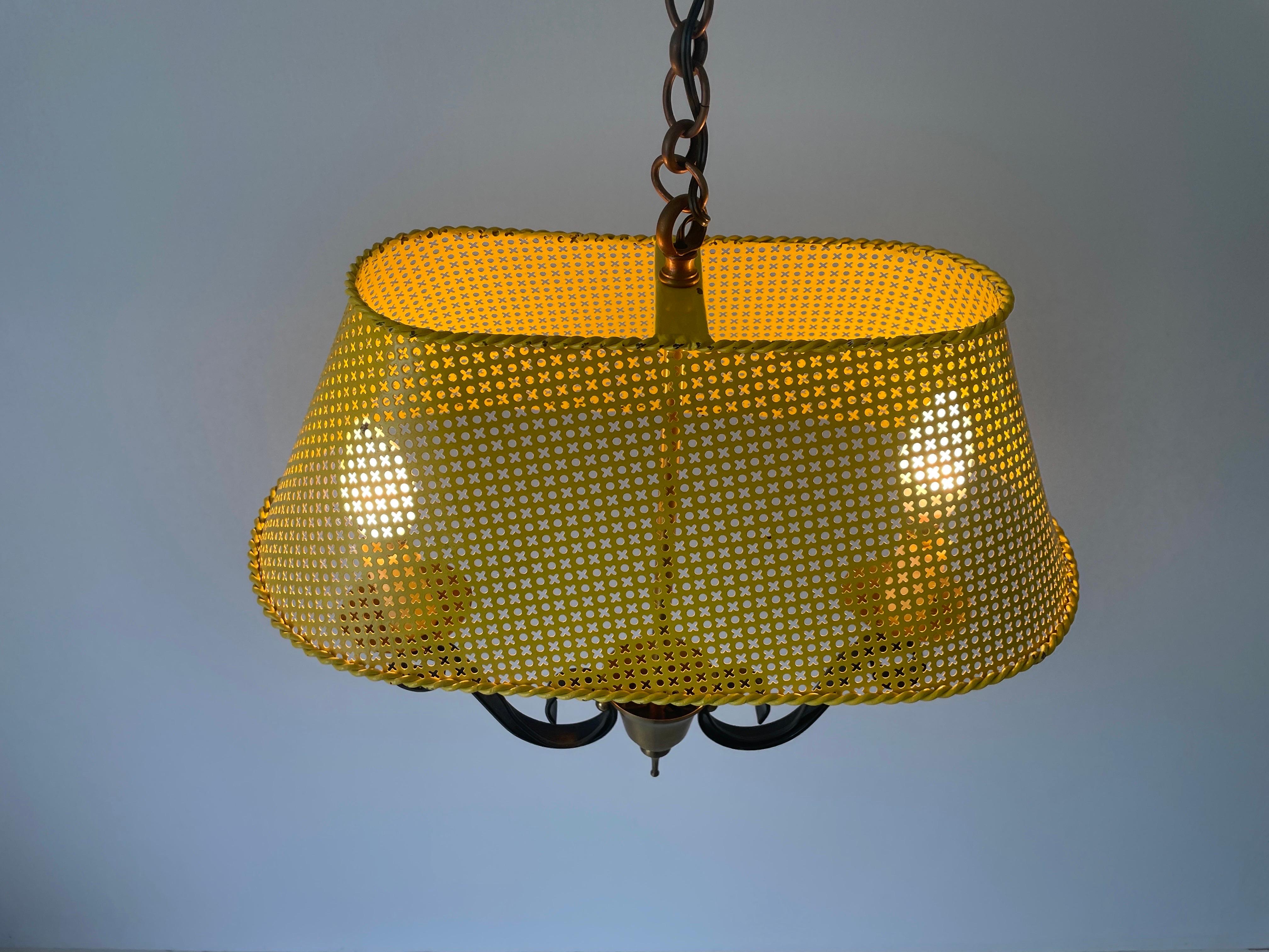Lampada da soffitto francese a 2 bracci con grande paralume giallo, anni '50, Francia in vendita 3
