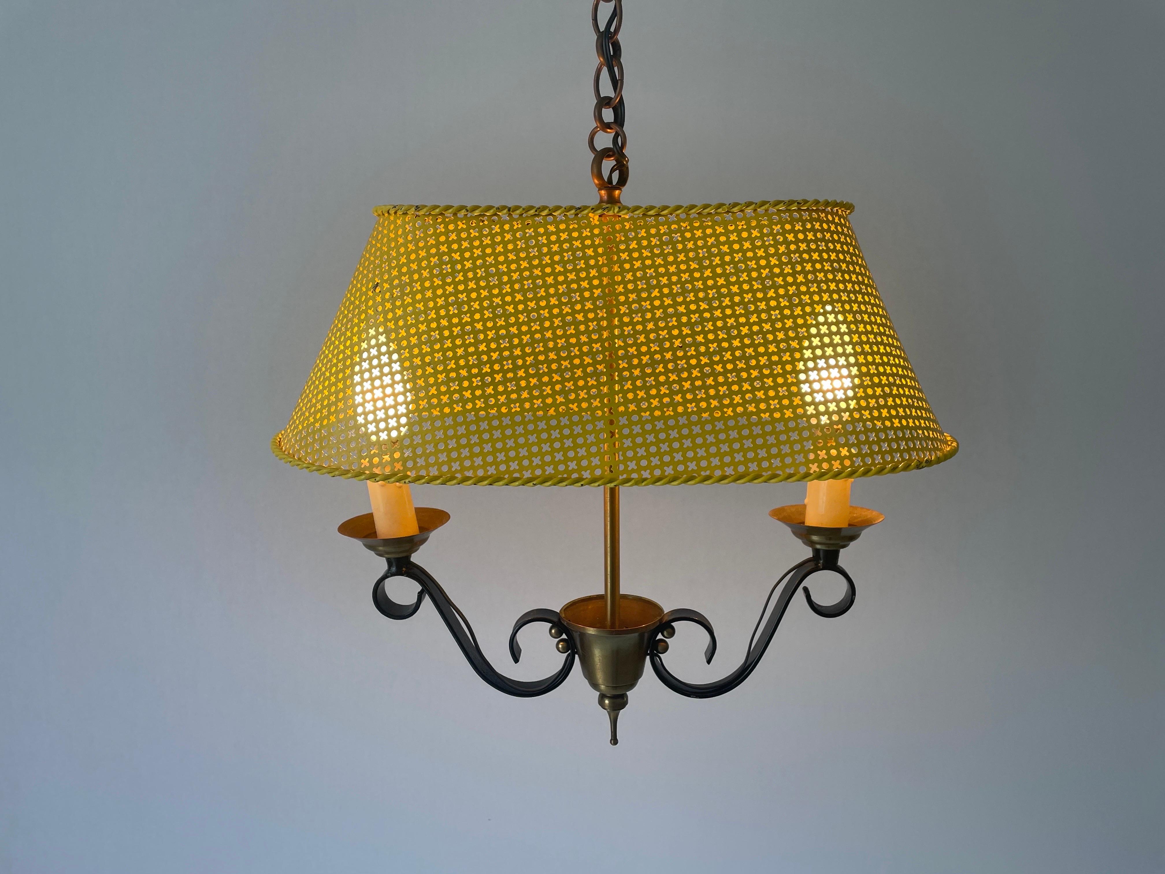Lampada da soffitto francese a 2 bracci con grande paralume giallo, anni '50, Francia in vendita 1