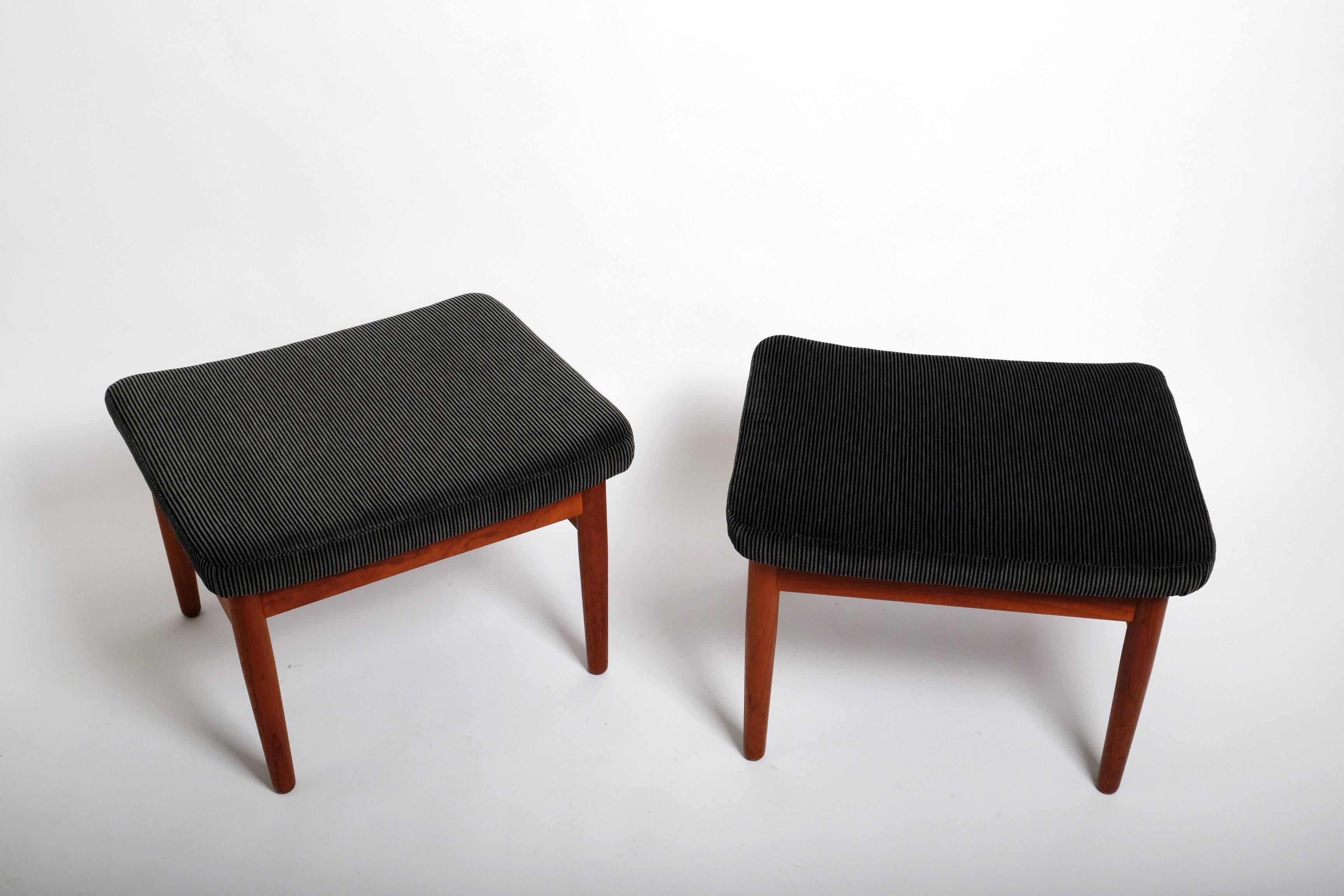 Two Mid-Century Stools by Arne Vodder FD164 Ottomans France & Son, Denmark 1960s For Sale 4