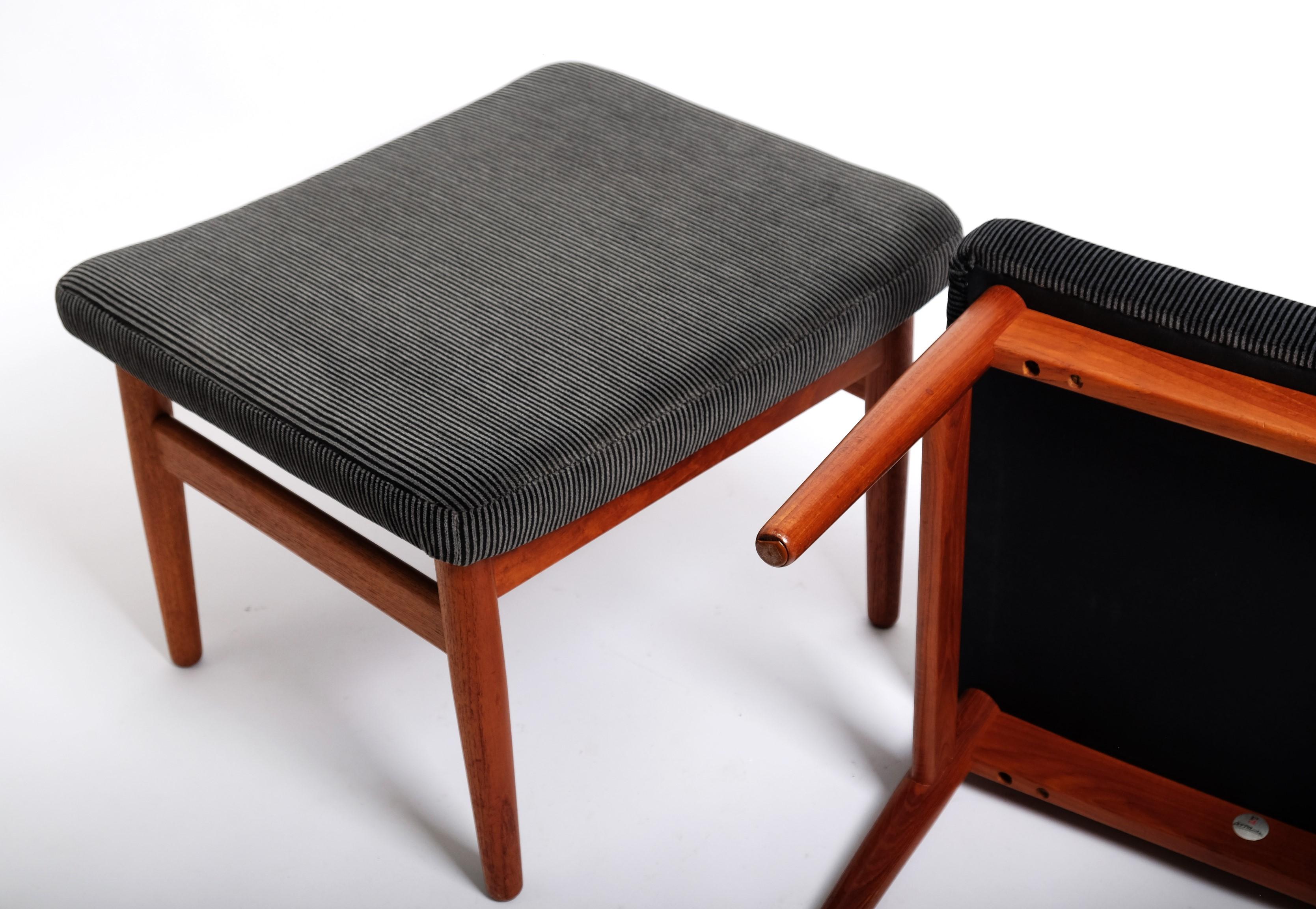 Two Mid-Century Stools by Arne Vodder FD164 Ottomans France & Son, Denmark 1960s For Sale 9