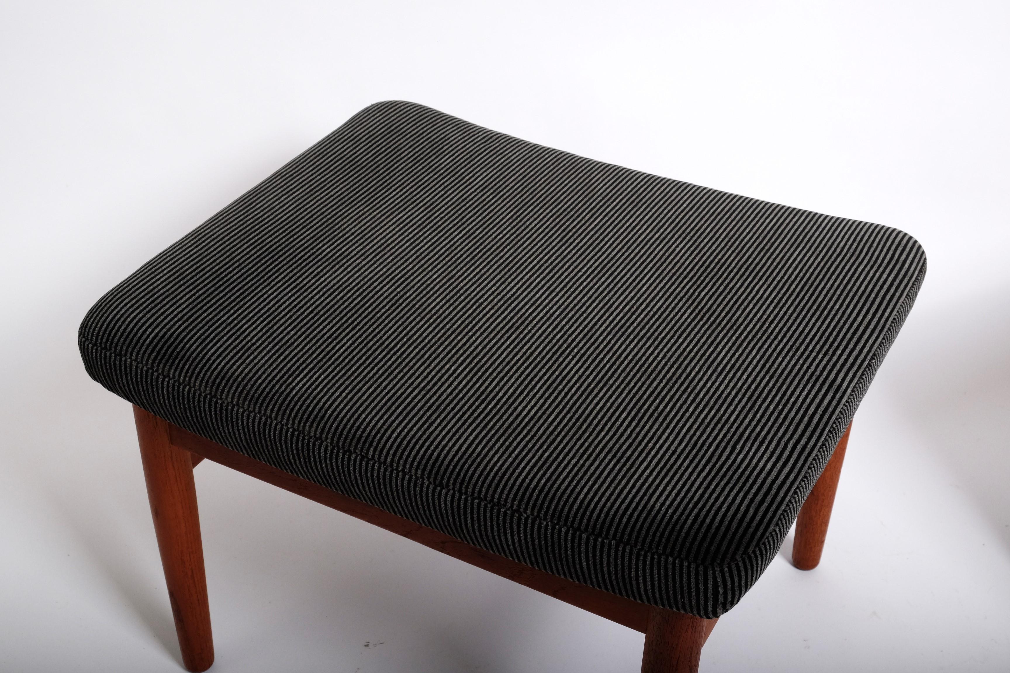 Two Mid-Century Stools by Arne Vodder FD164 Ottomans France & Son, Denmark 1960s For Sale 11