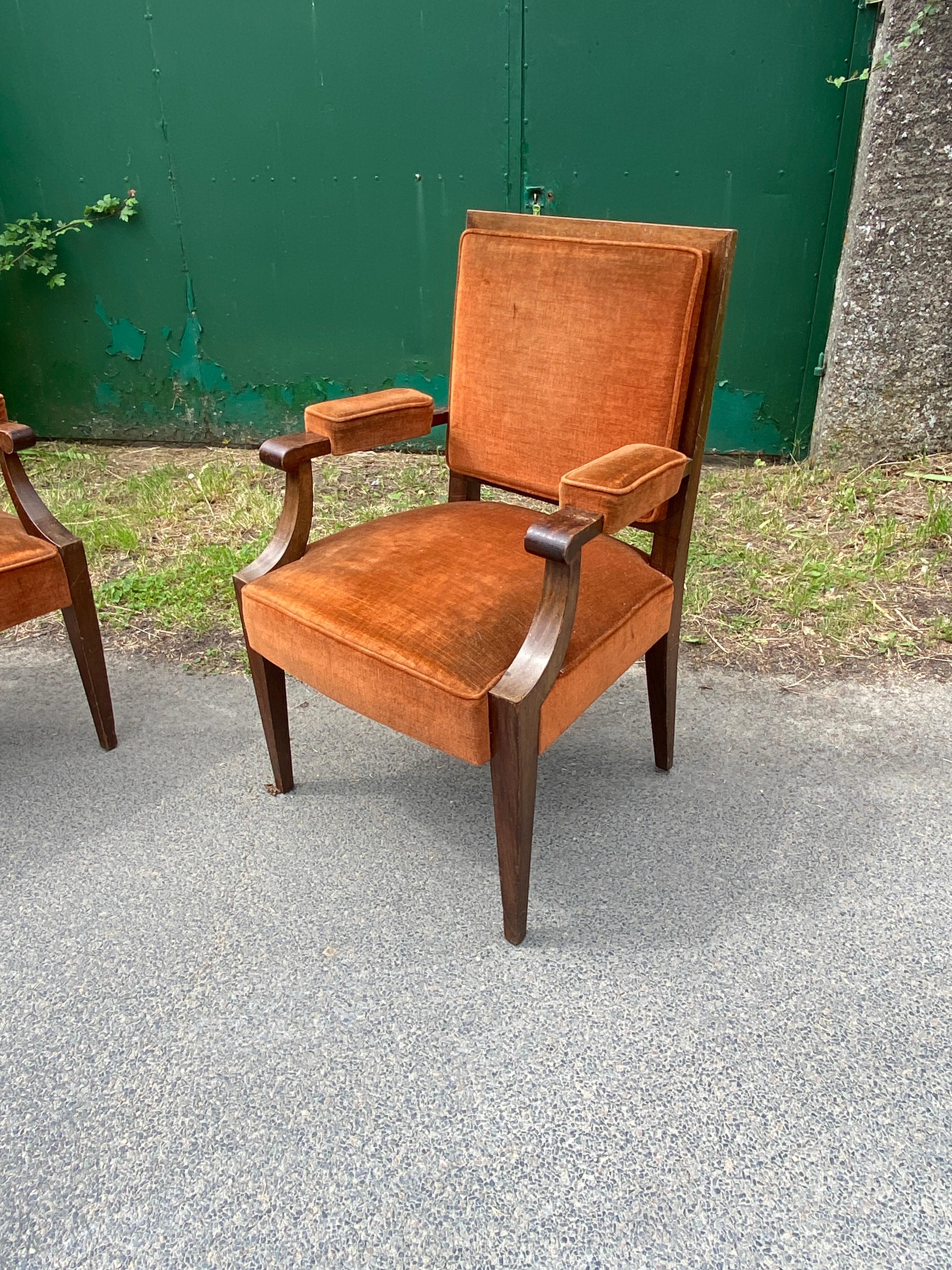 Francese 2 Poltrona Art Deco in noce nello stile di Andre Arbus, circa 1940 in vendita
