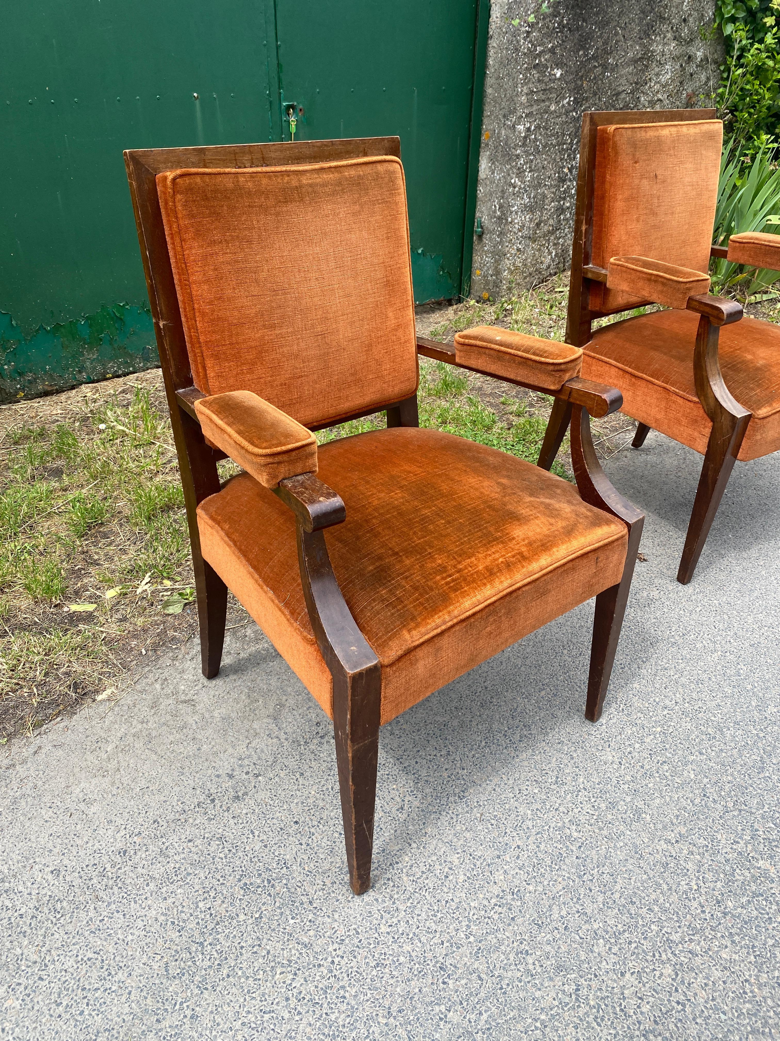 2 Poltrona Art Deco in noce nello stile di Andre Arbus, circa 1940 in vendita 1